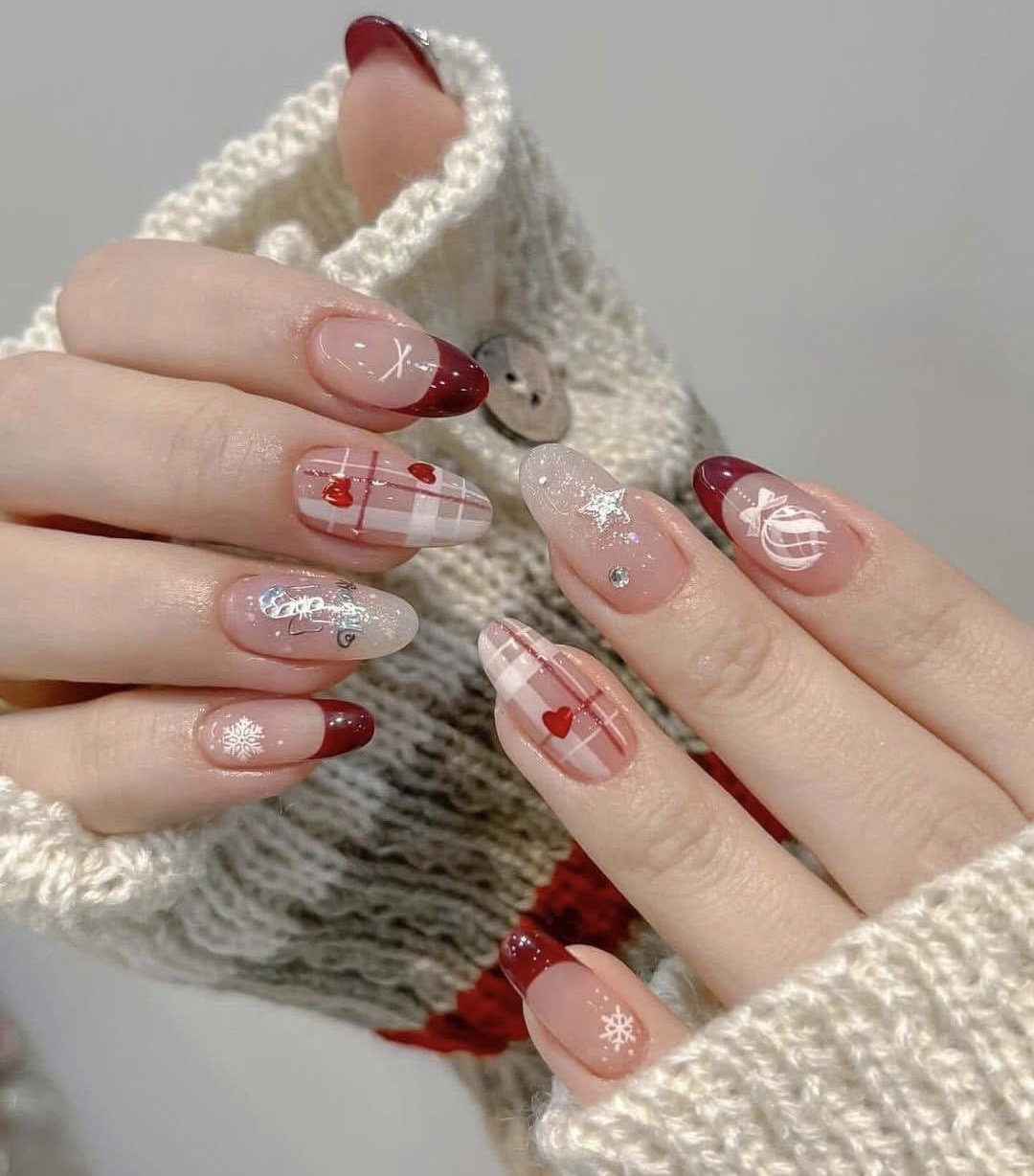 Nails168_