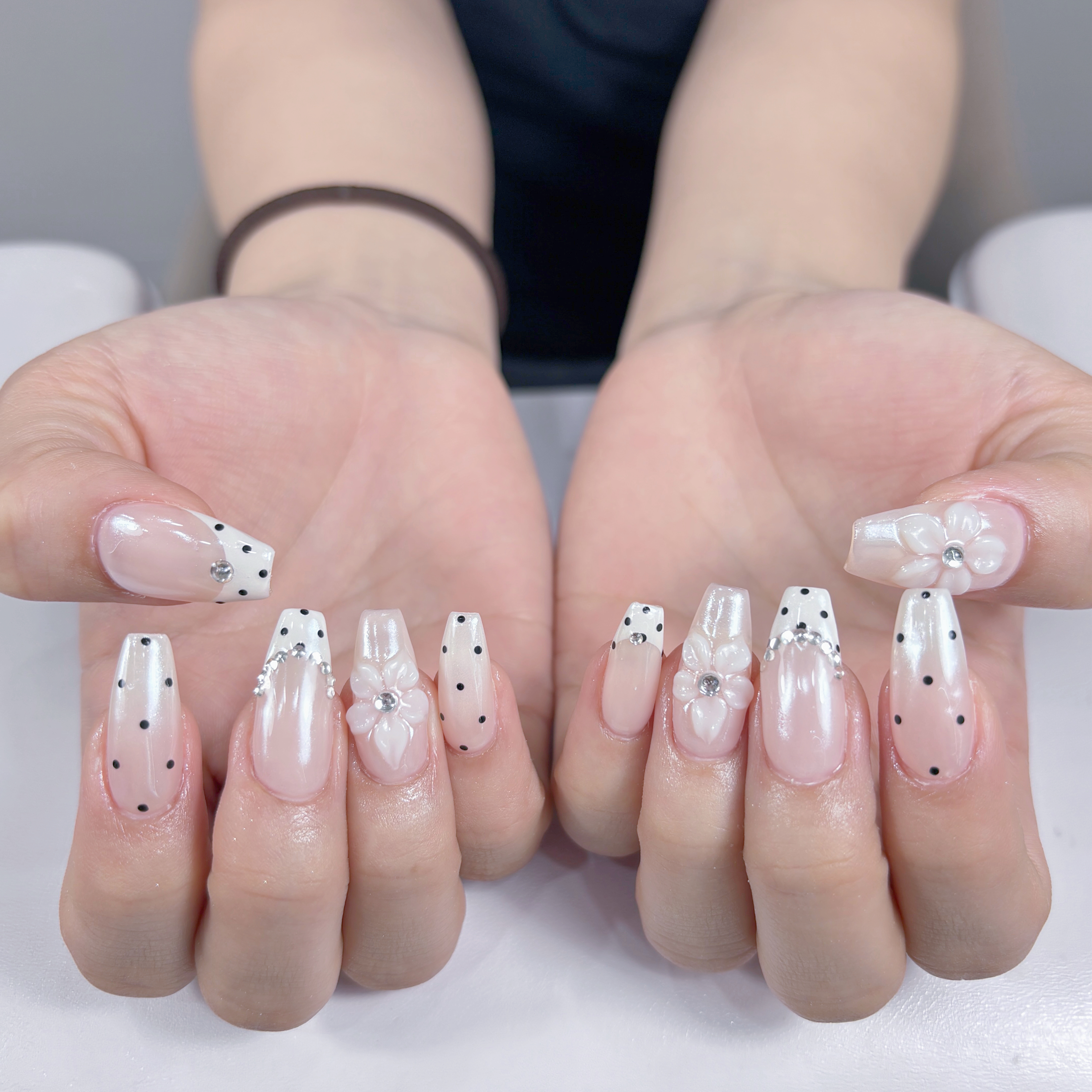 QUEENS_NAIL_STUDIO
