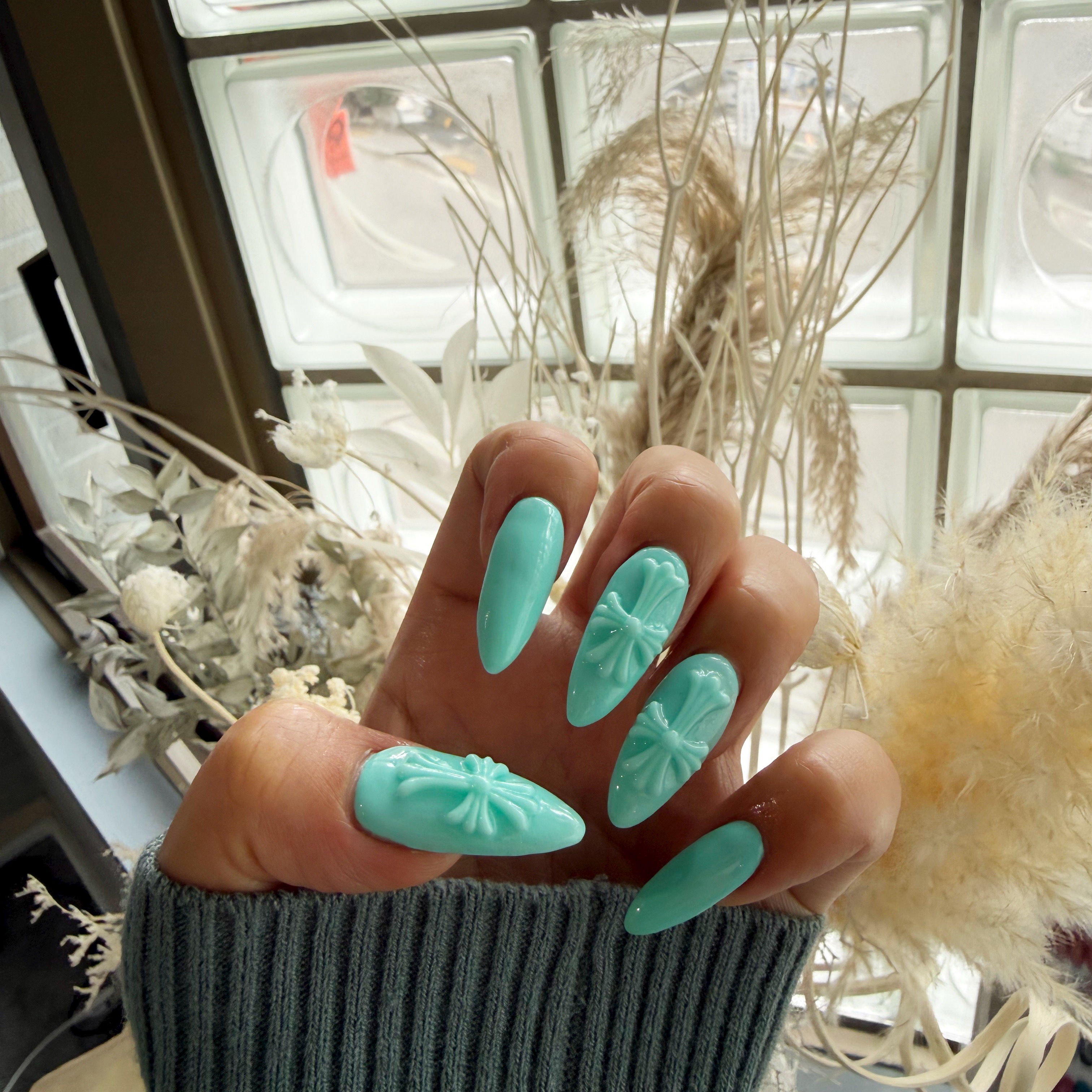lunoa.nail.eye.salon