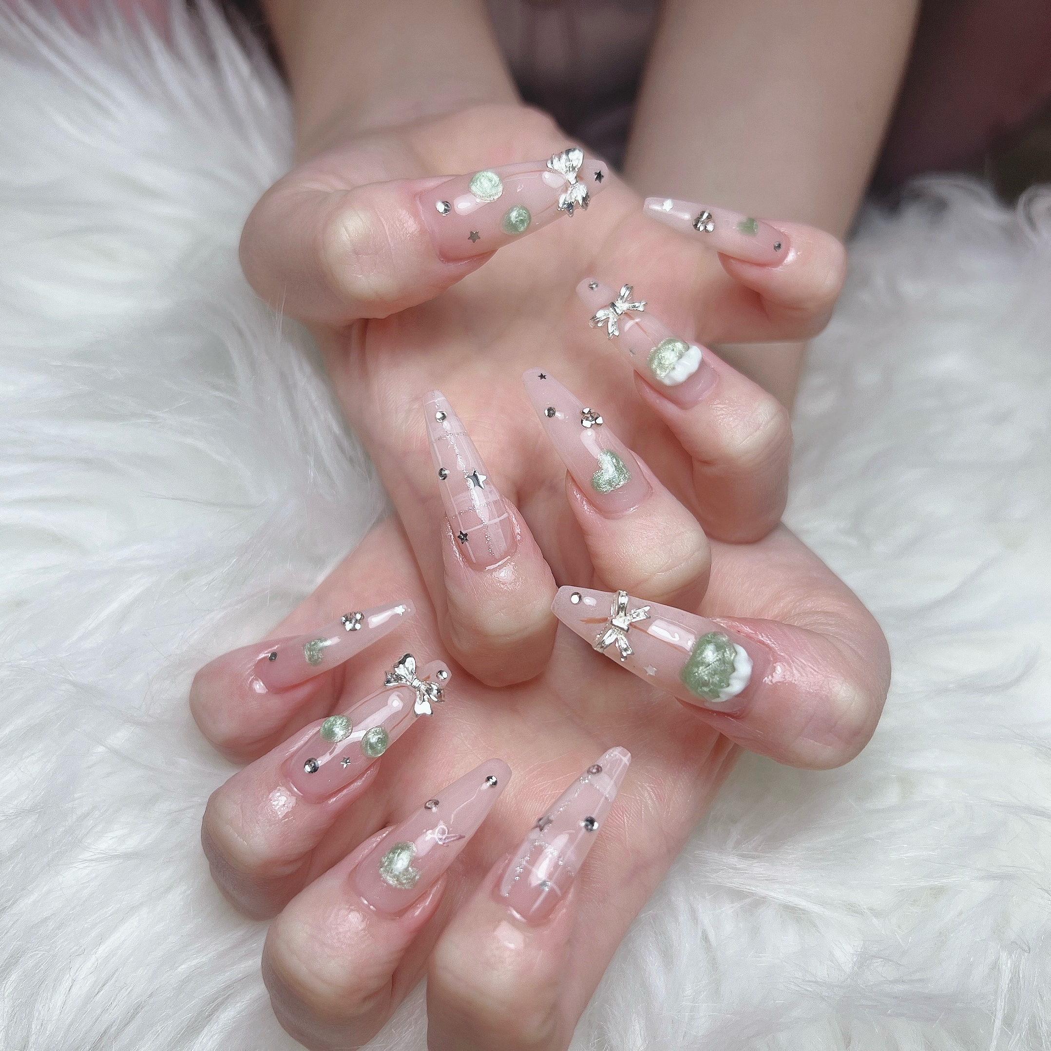 Har02_Nail