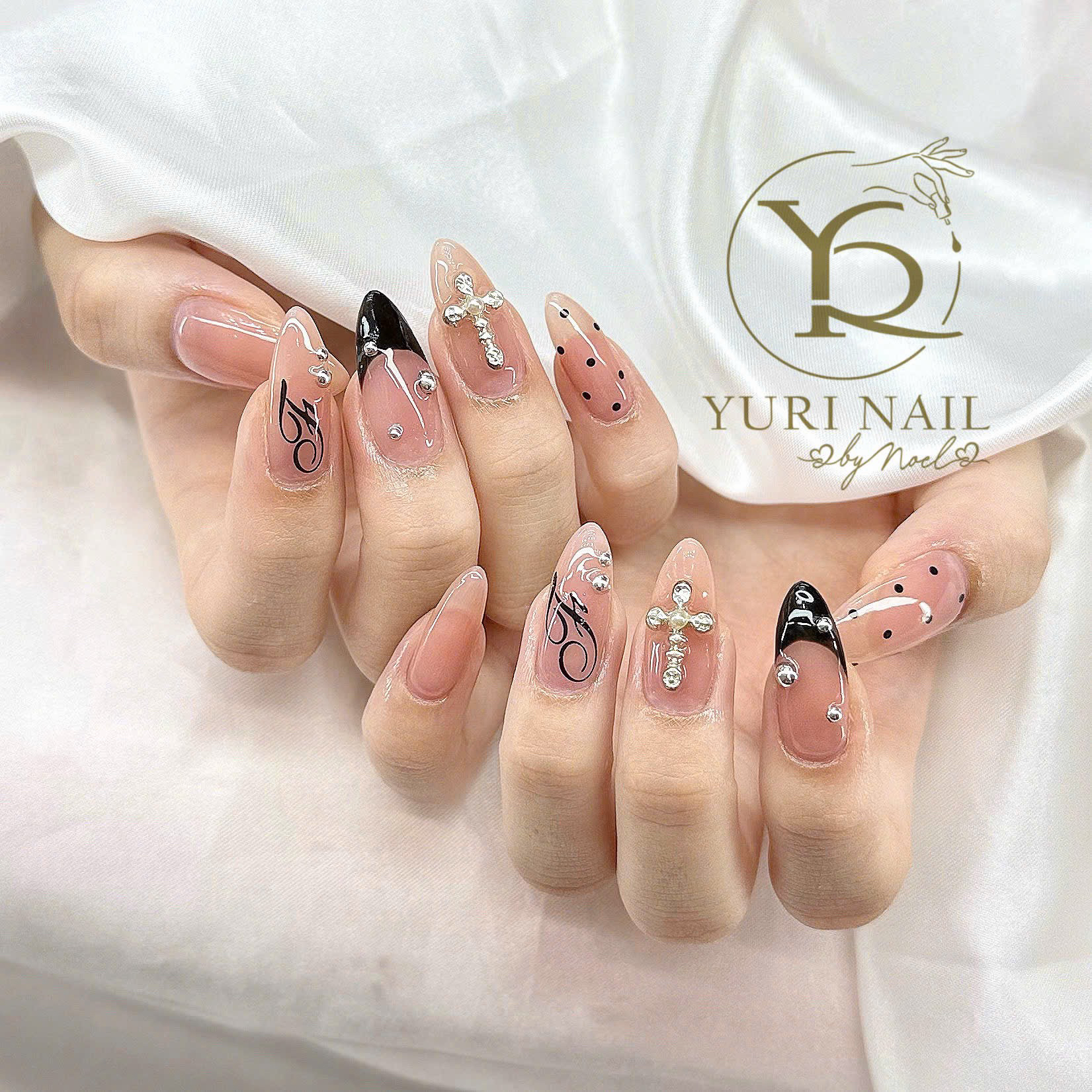Yuri_nail_Anh