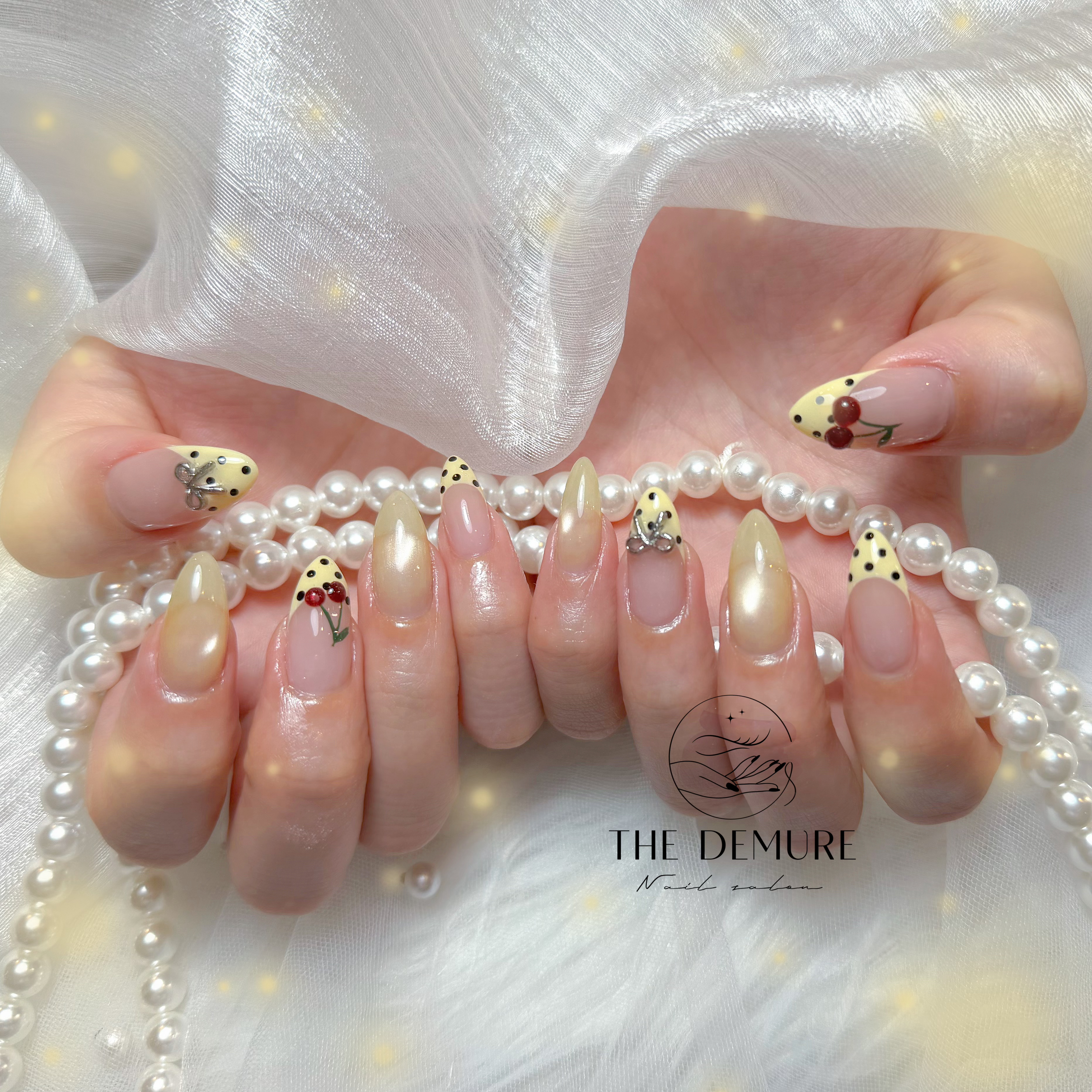 nail_Demure