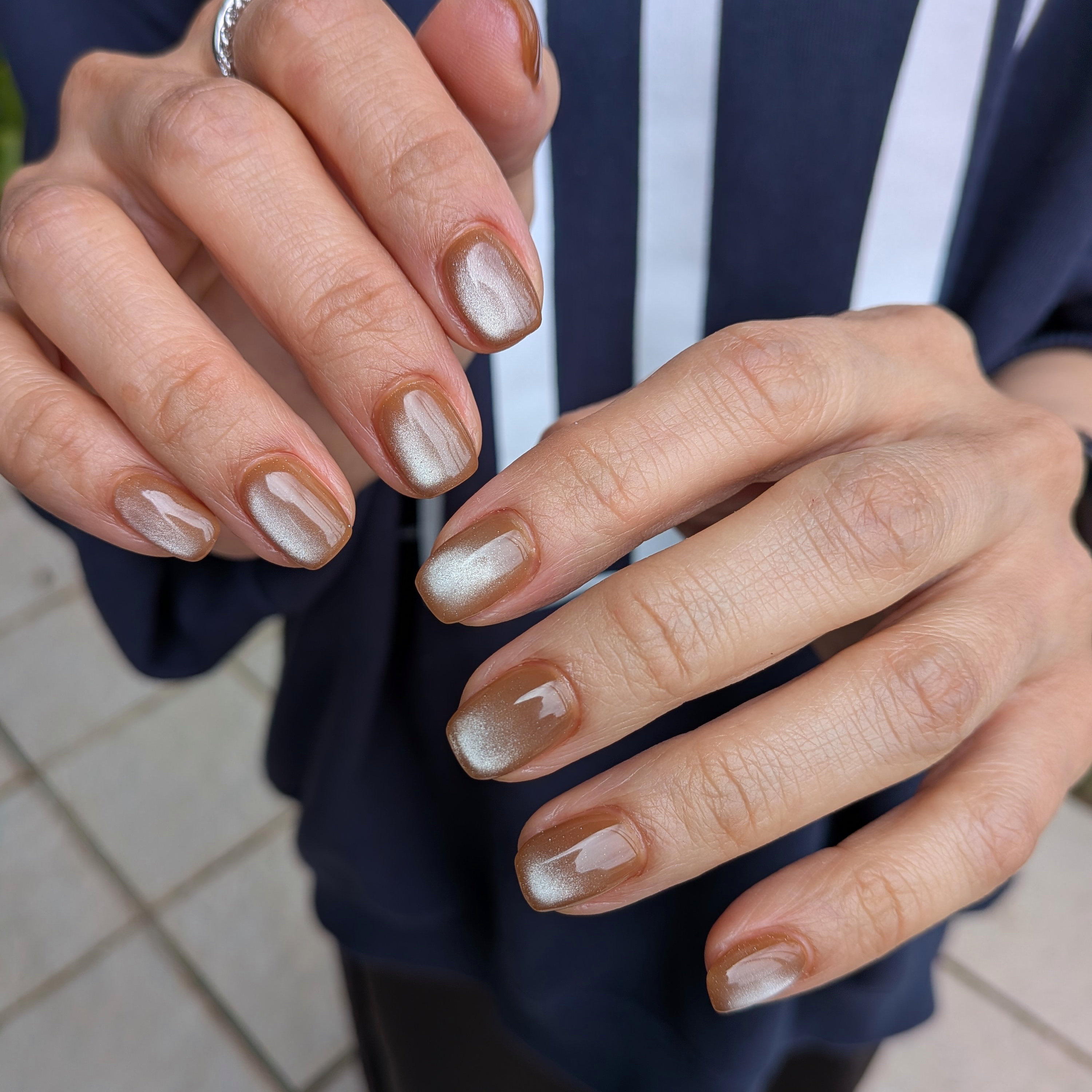 lis.___nail