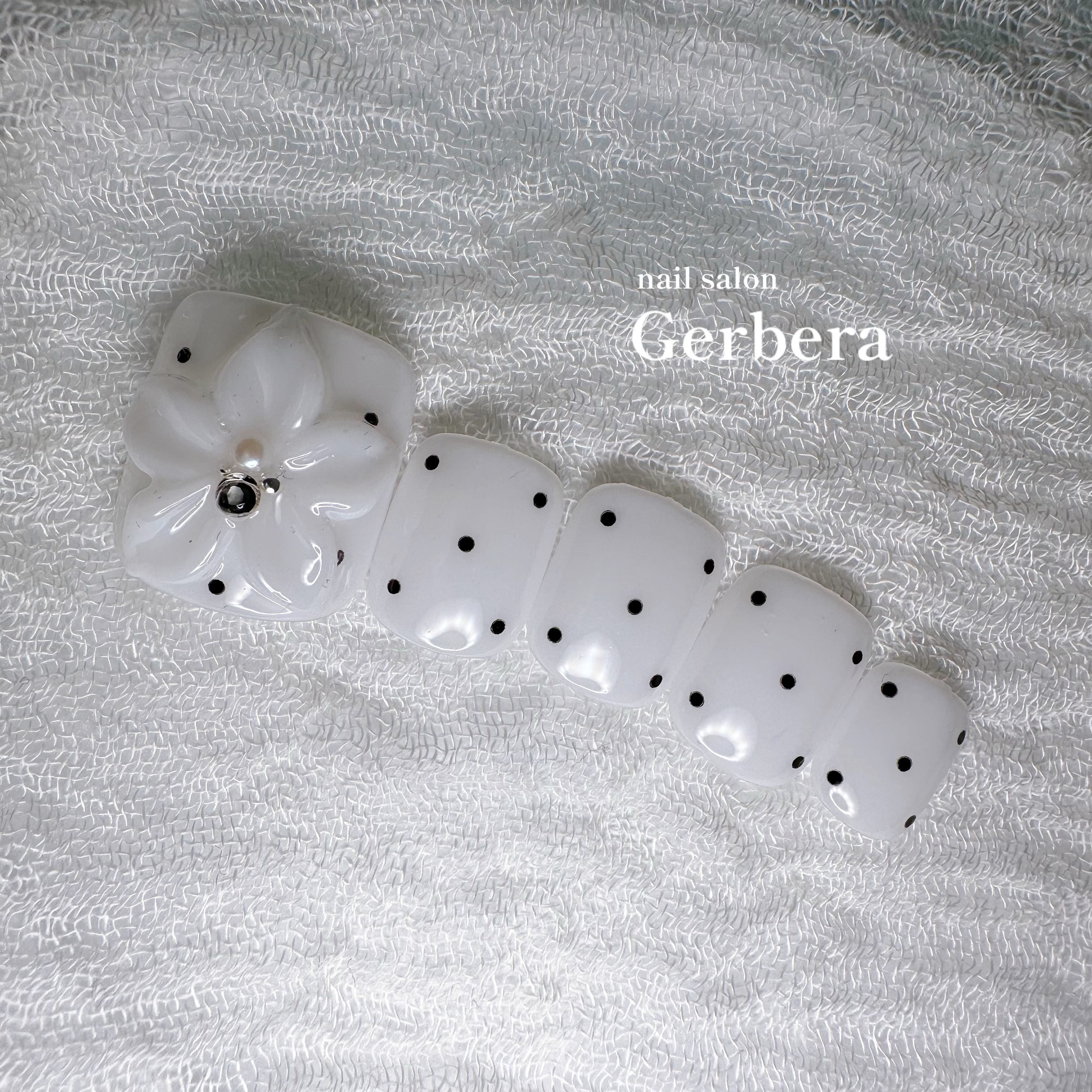 nail_gerbera