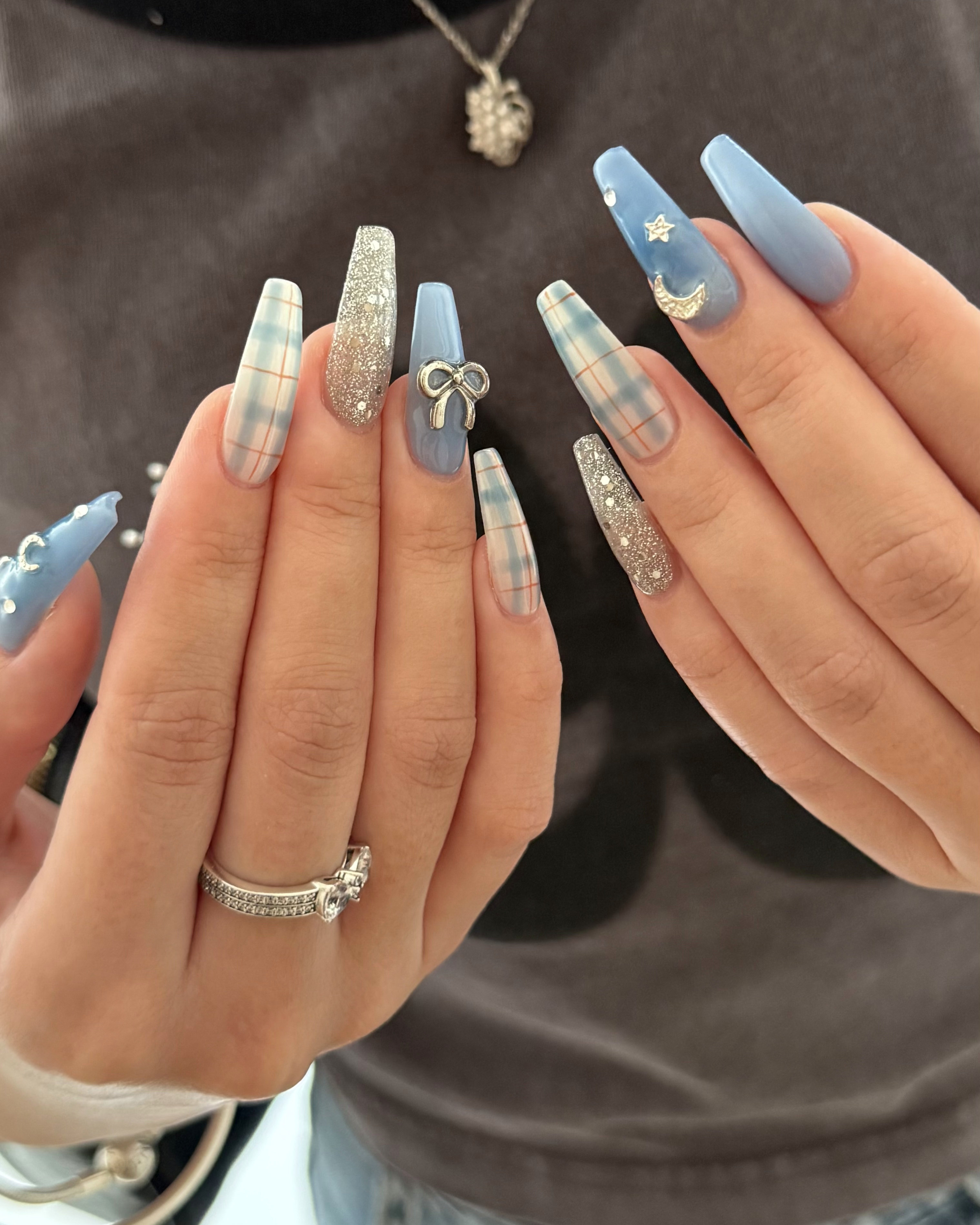 pinkdollhouse_nail