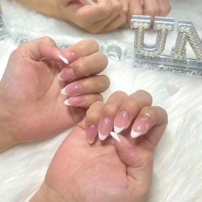 🌙【オフあり】フレンチネイル🌙
ベースカラー有り