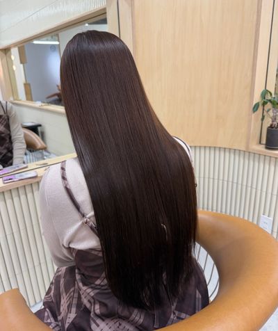 【梅雨対策】メンテナンスカット+艶ストレートパーマ+フレグランストリートメント
