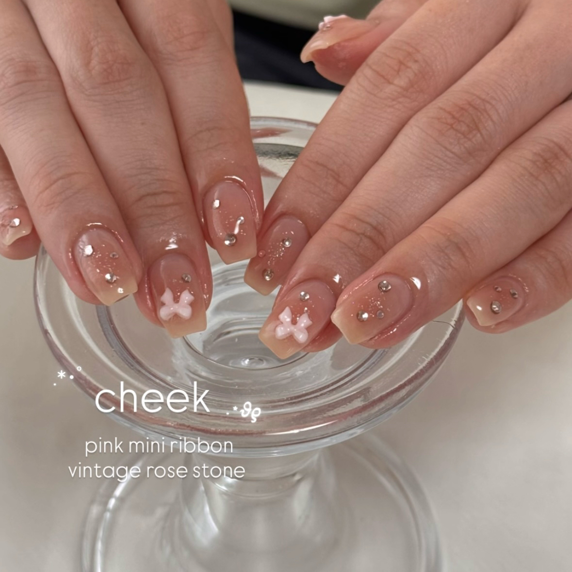 claire_nail