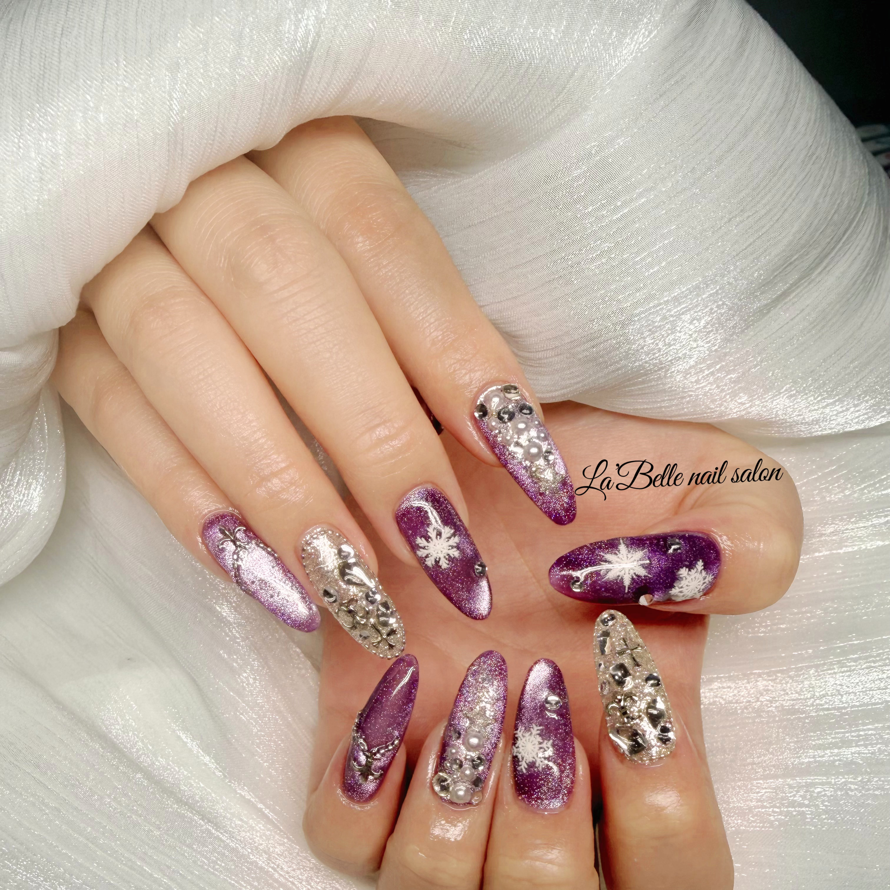 Aina_nail