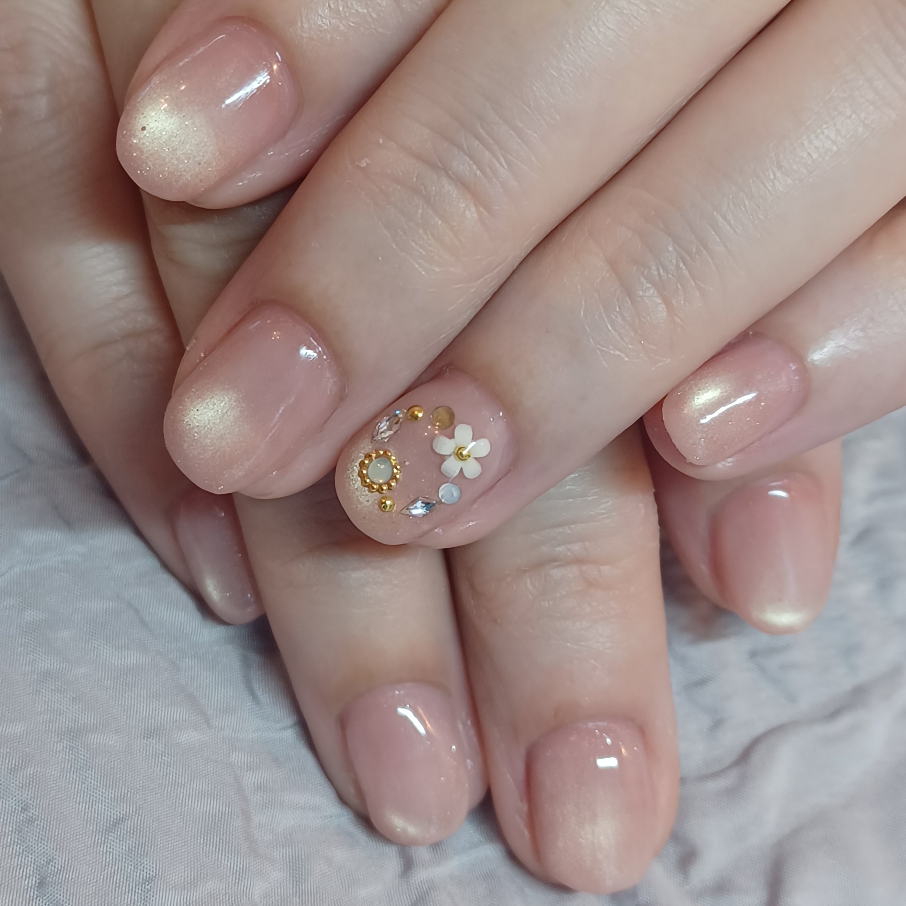 antique.nail