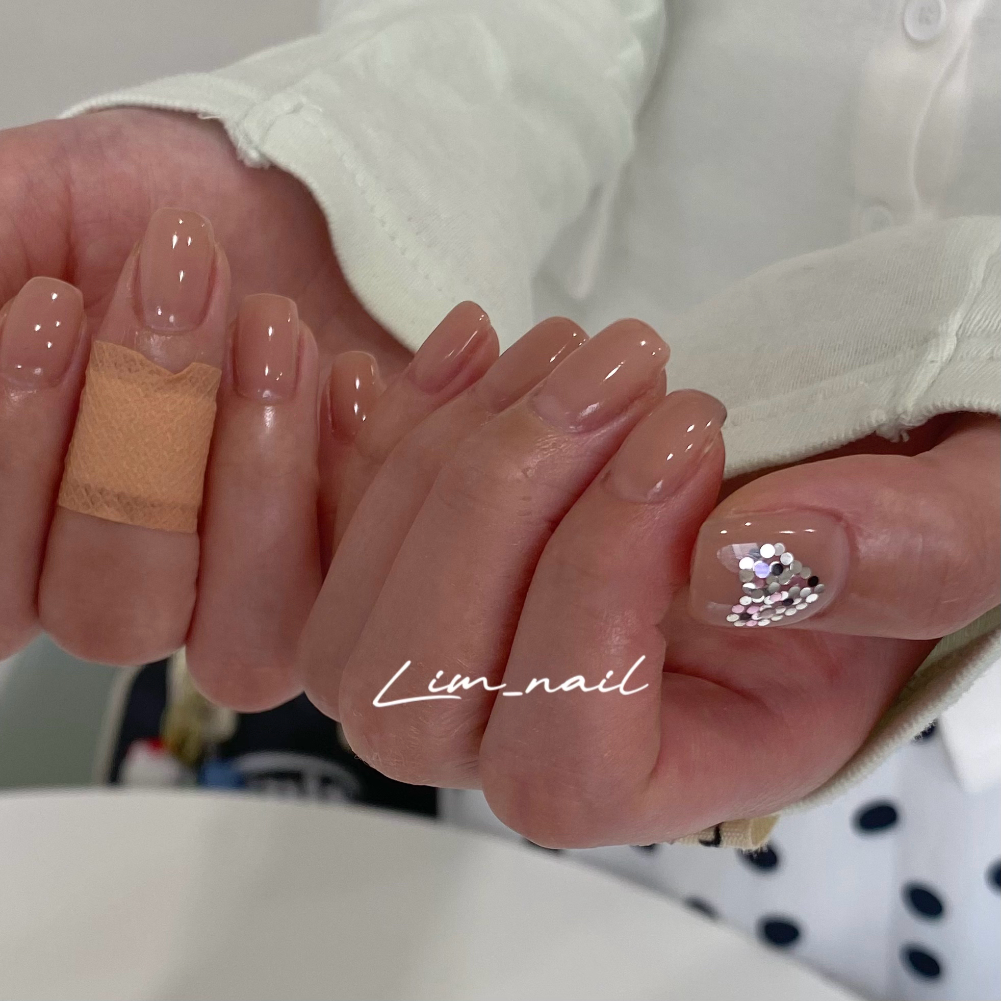 Lim_nail.aya