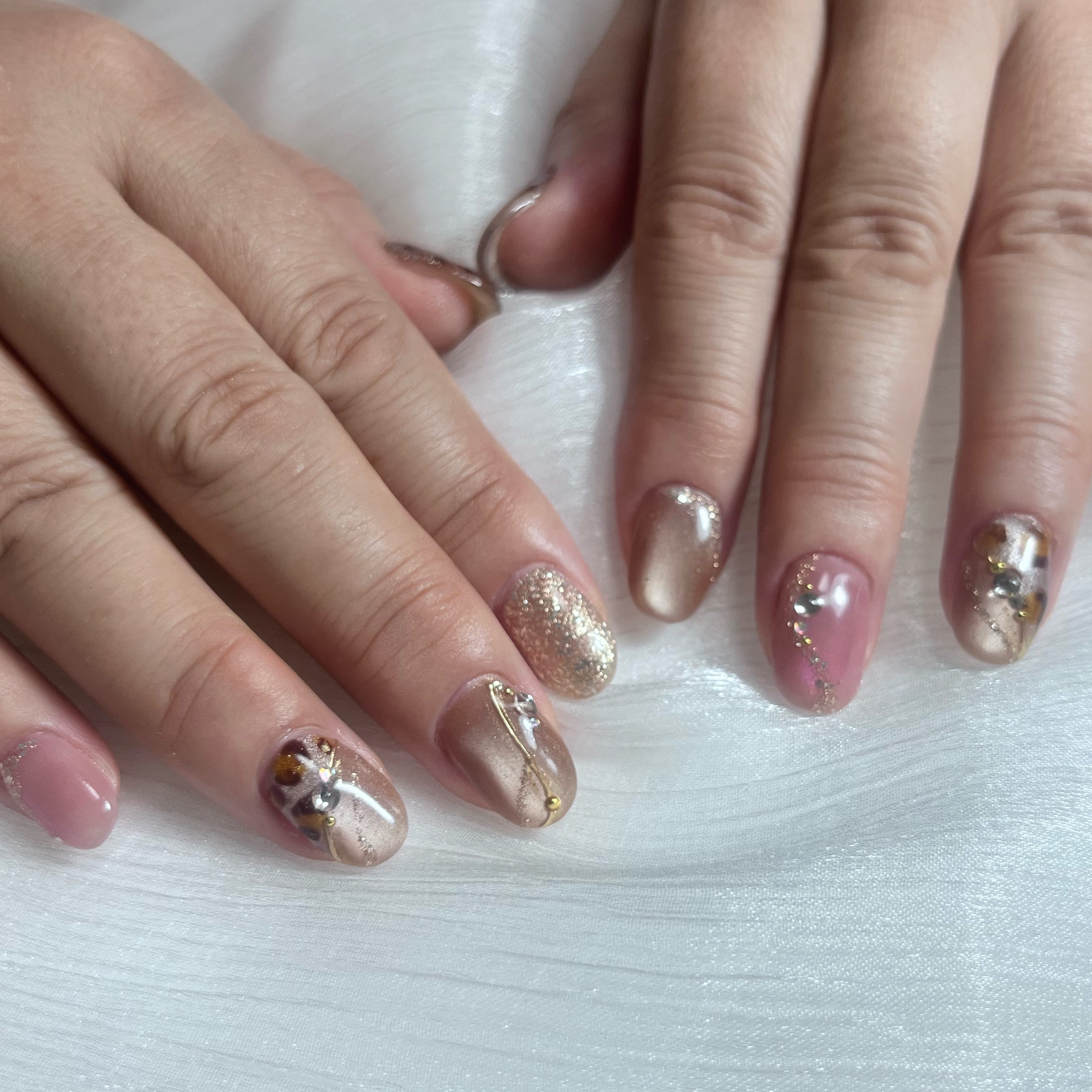 nail.plume