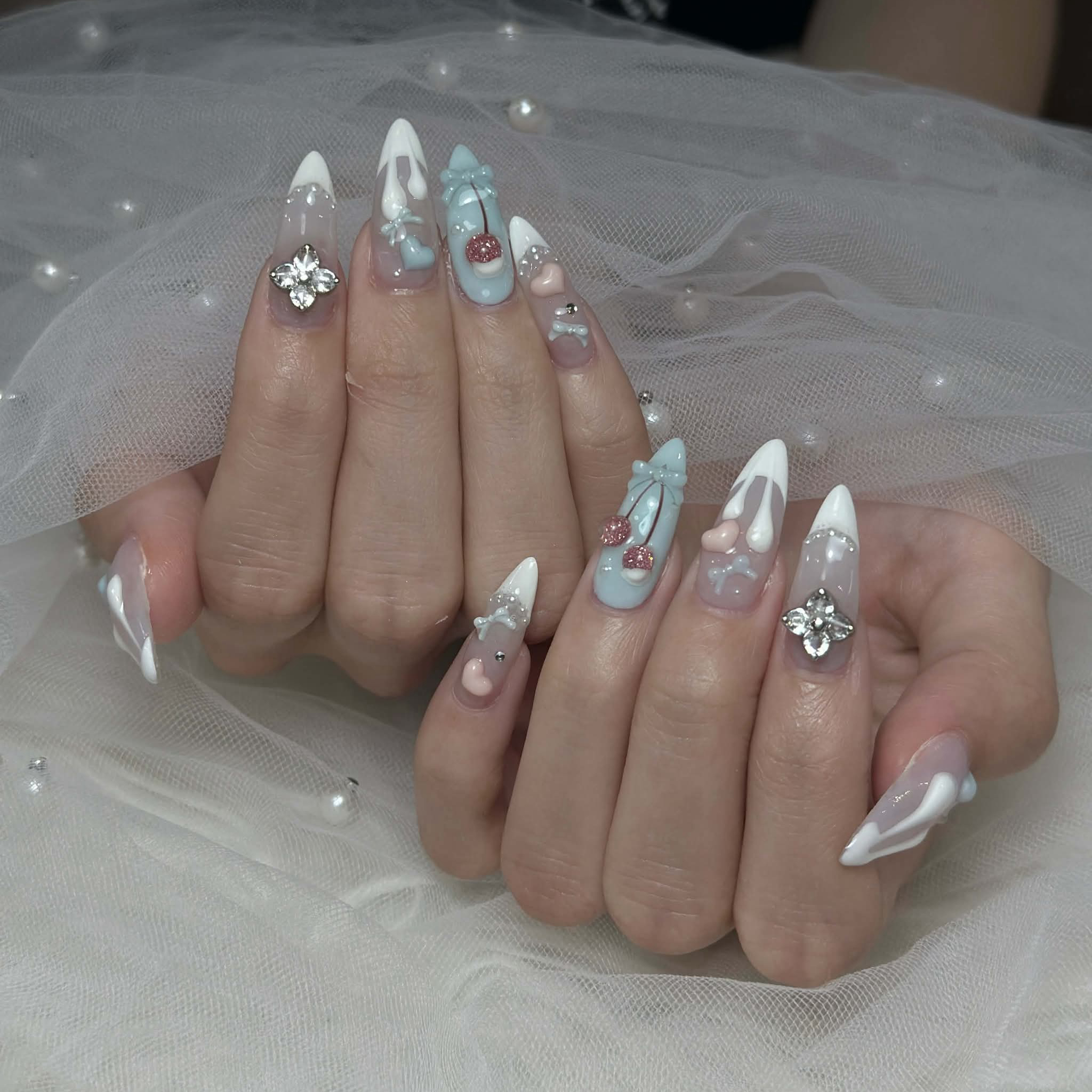 elinails_emi