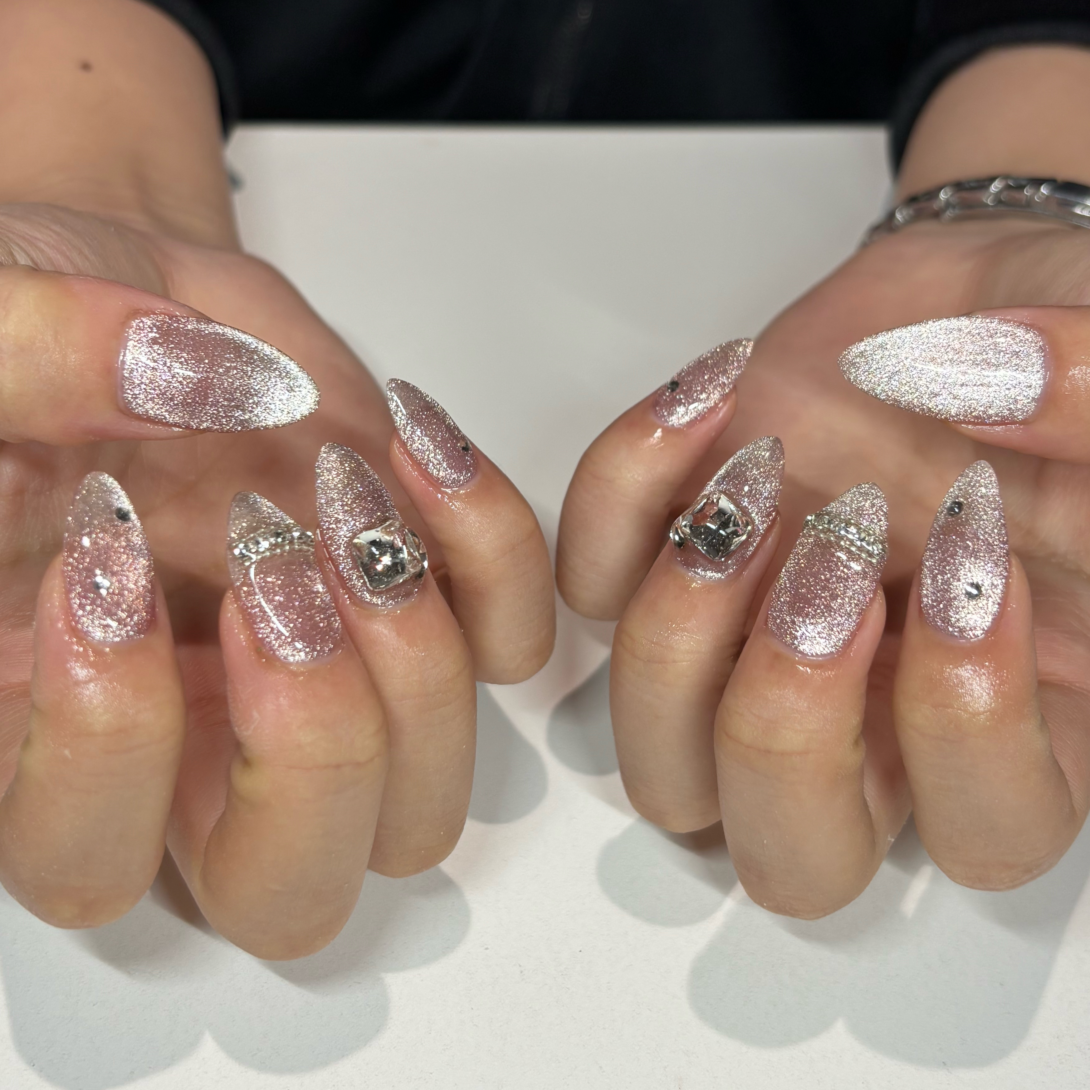 rei_s2_nail
