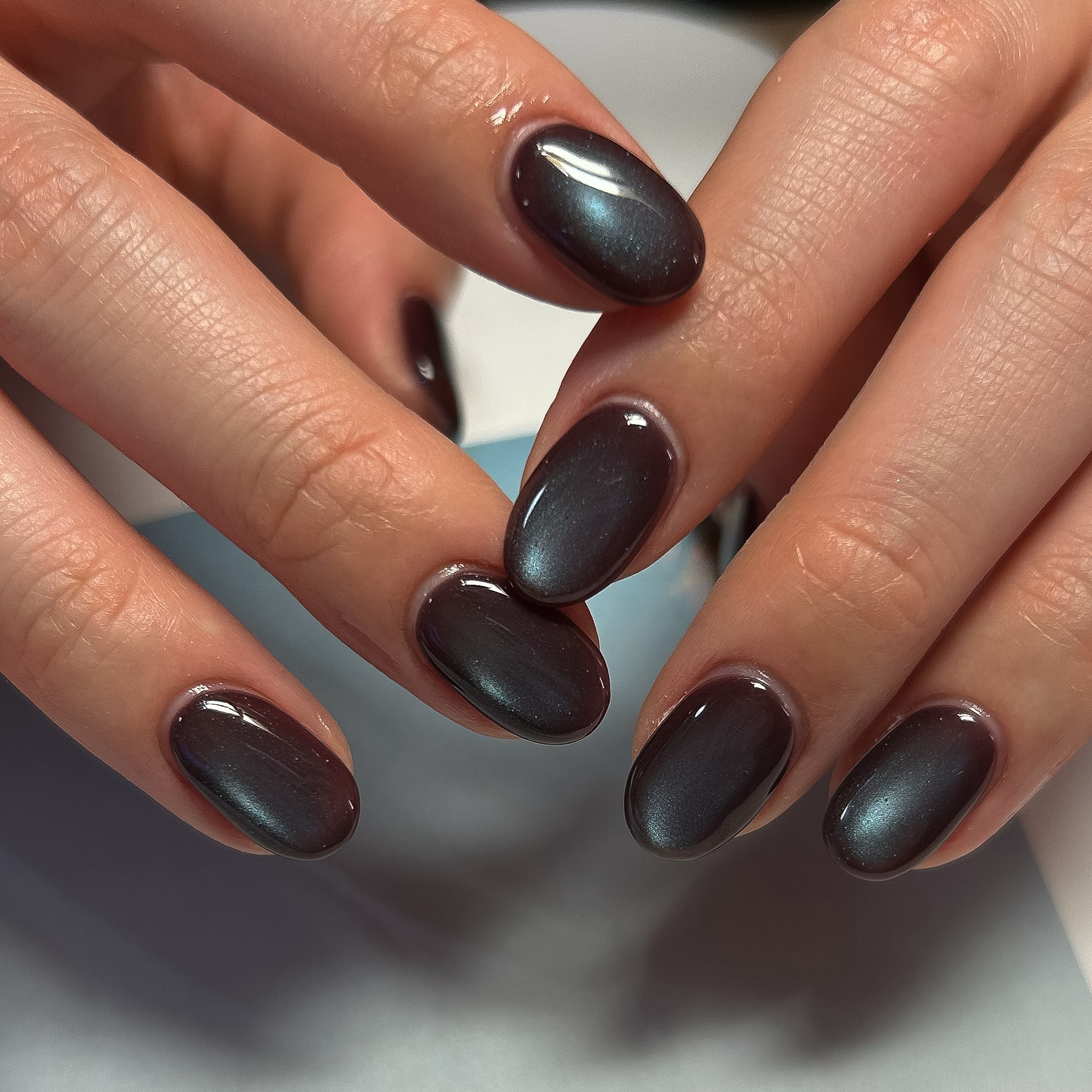 une_.nail
