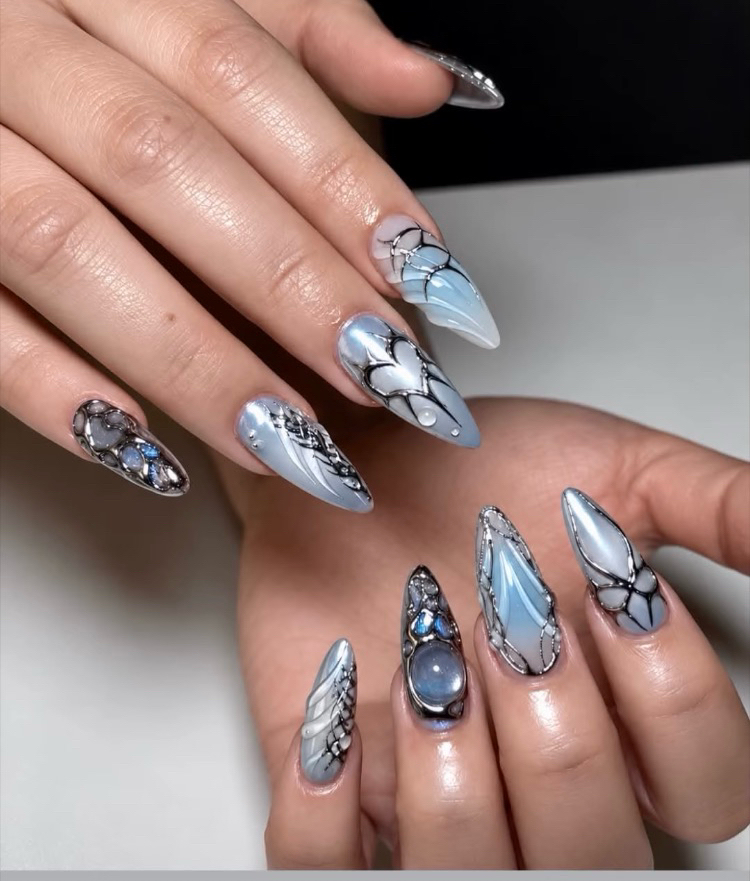 AMI_NAIL_KEBUKURO