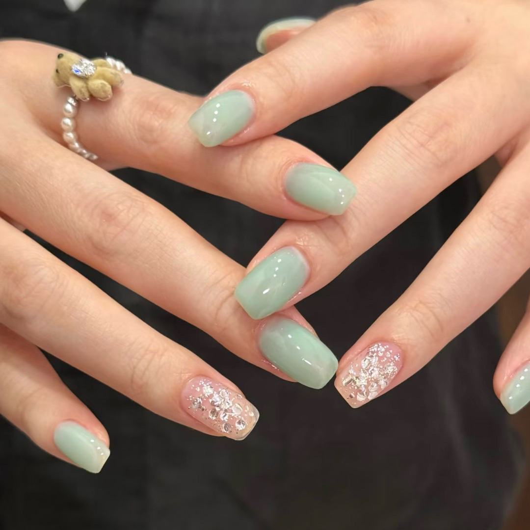 Bymoon_Salon