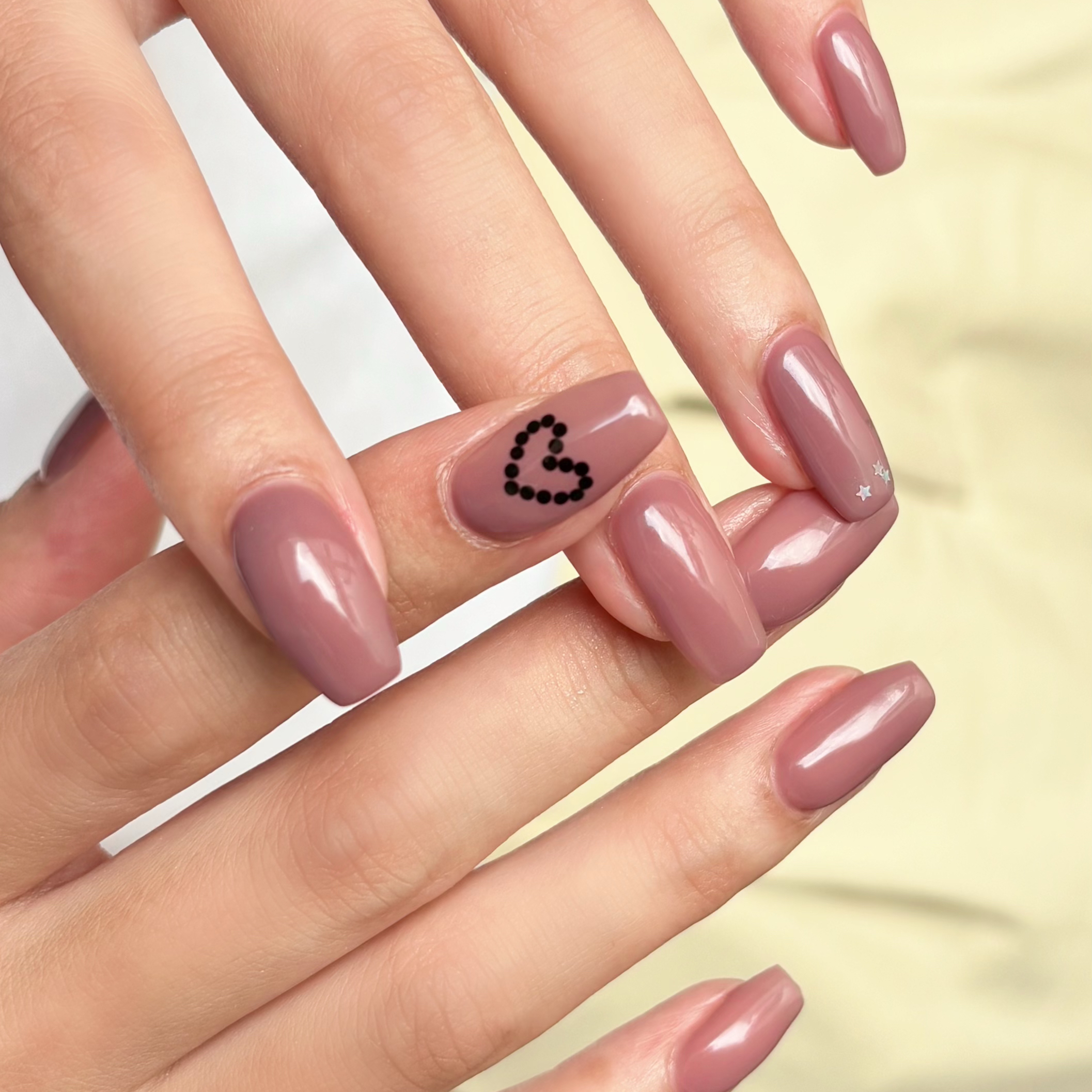 flore__nail