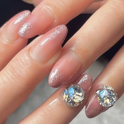 グラデーション＋ビジュー   YUINA