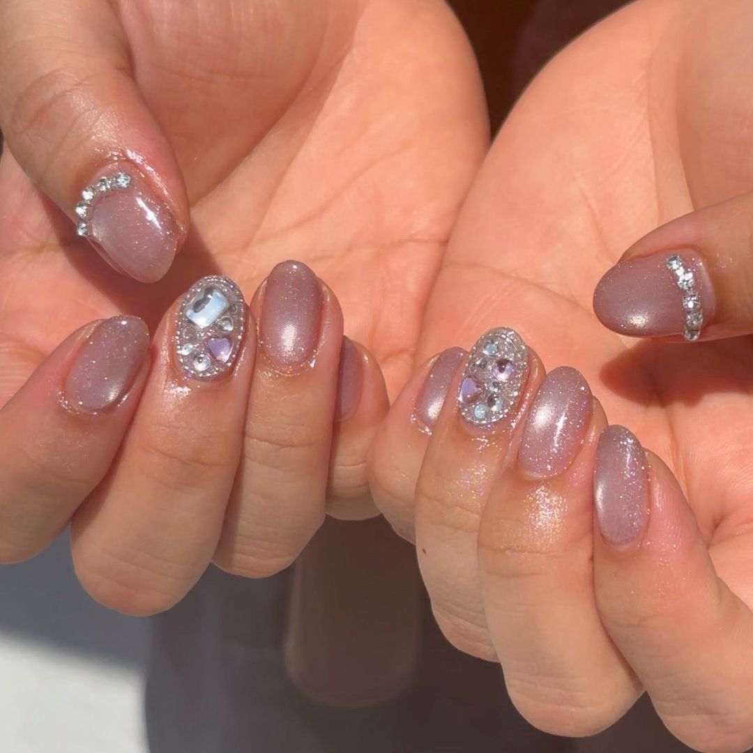 ave__nail