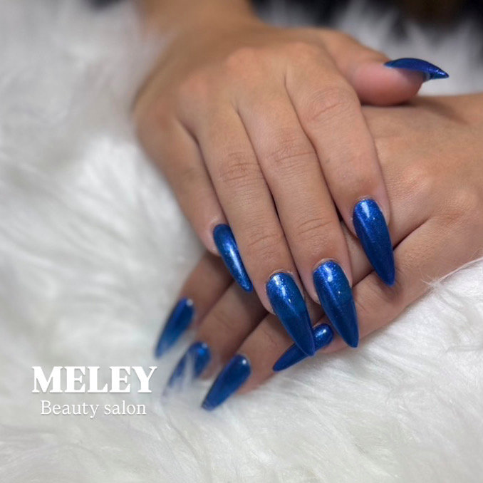 Meley_nail
