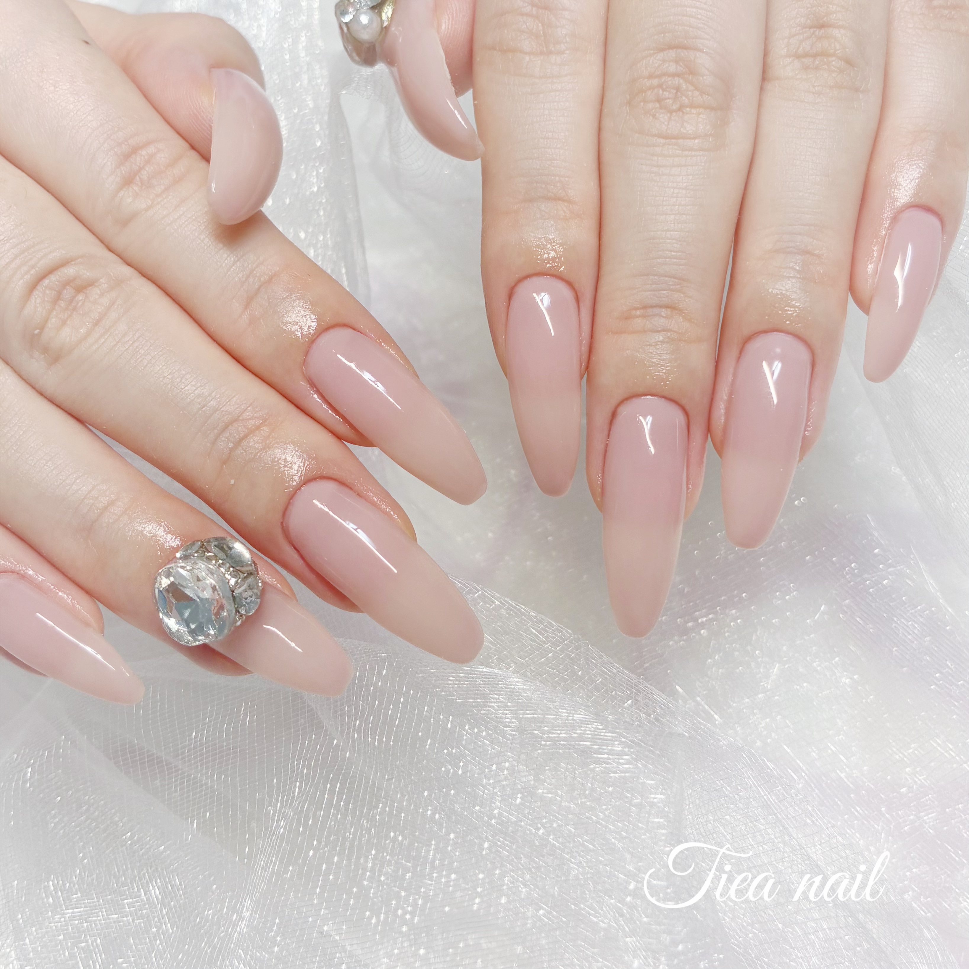 Tiea.nail