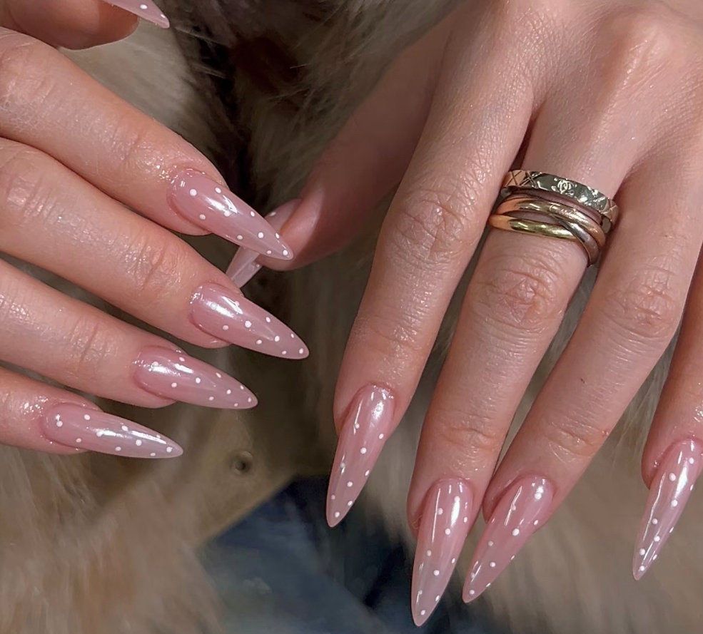 molly_nail