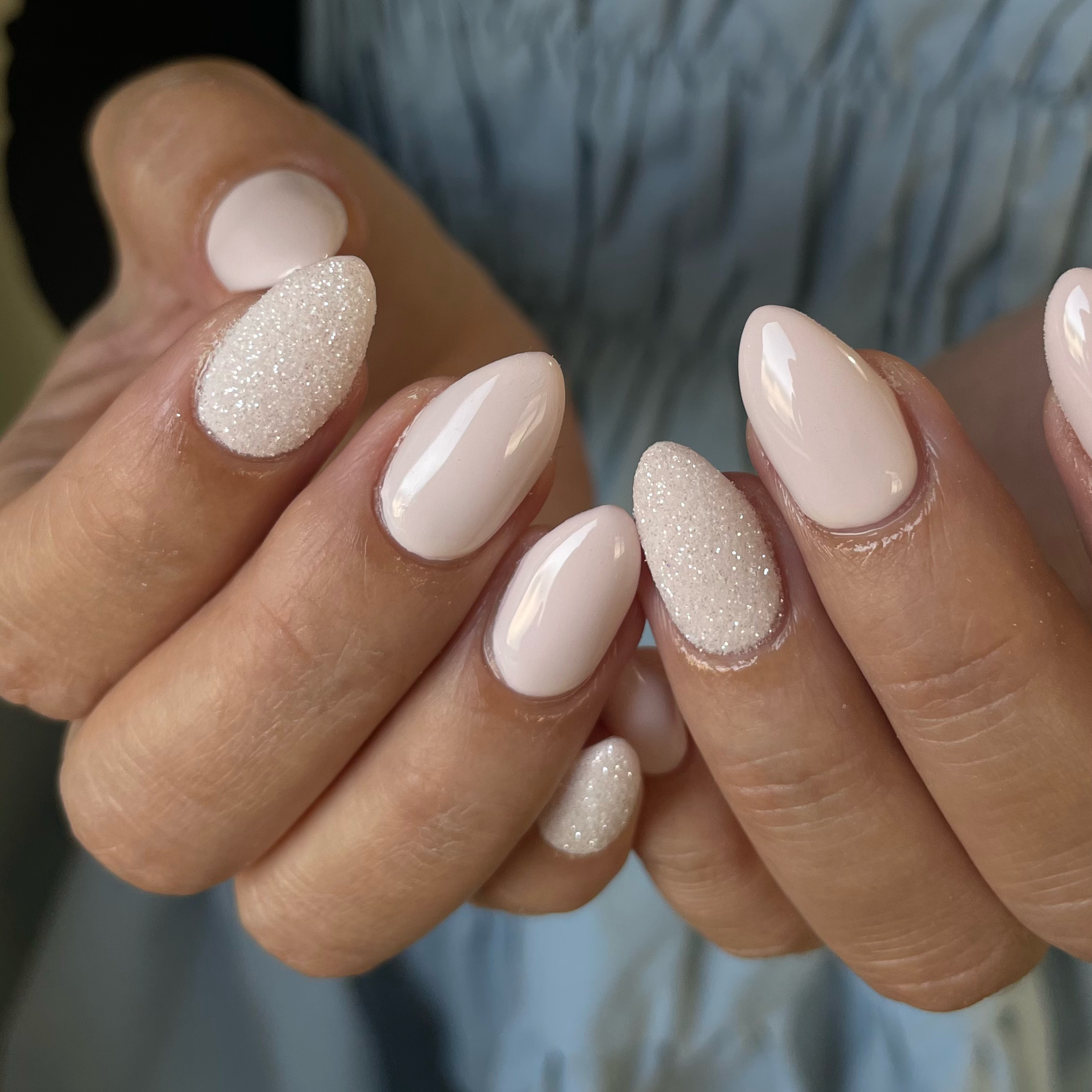 hau.nail