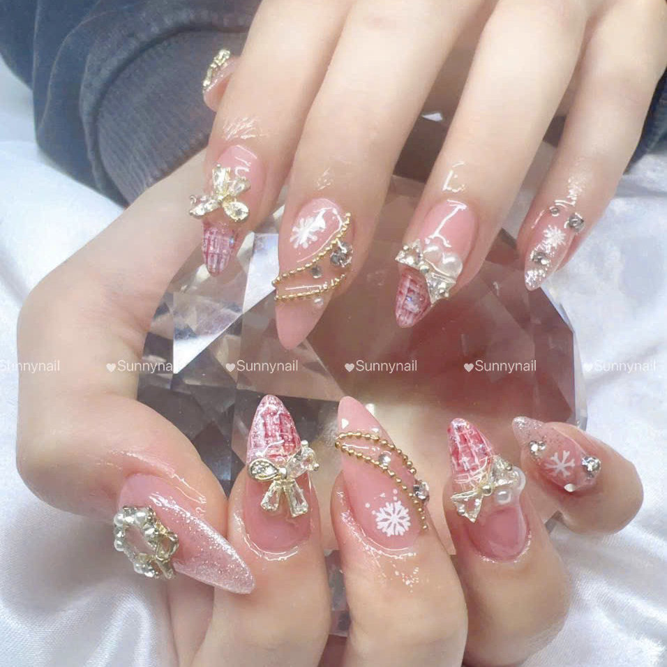 Suka_Ana.chuo_nail