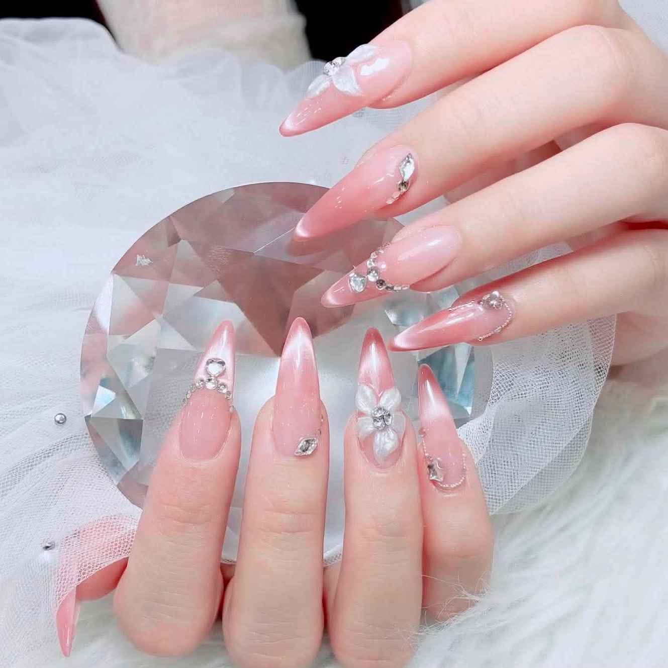 Nail_unichan