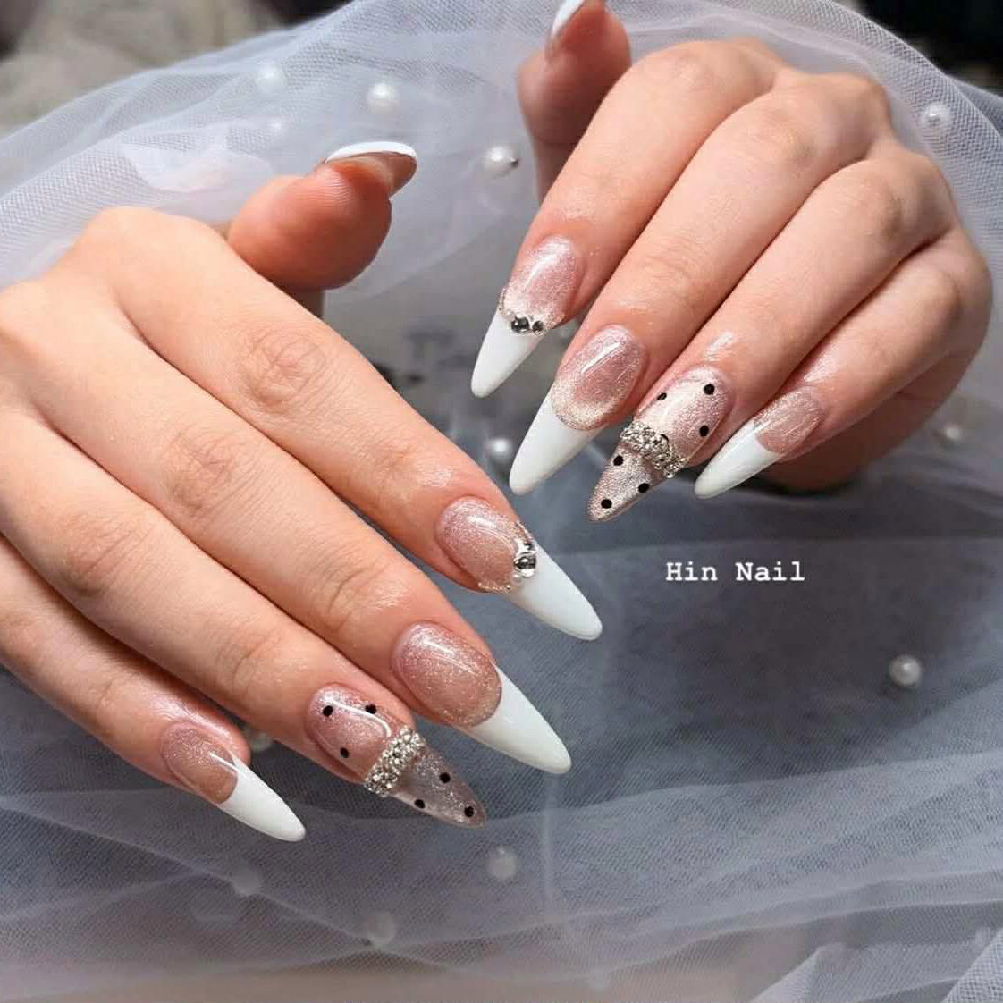 hin_nails