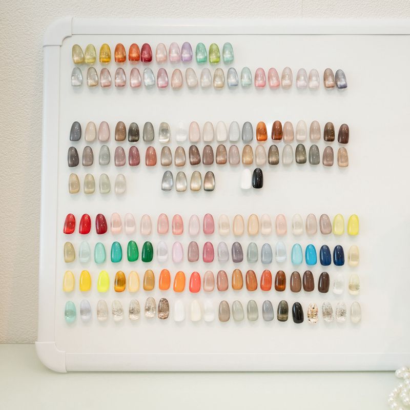private nailsalon N