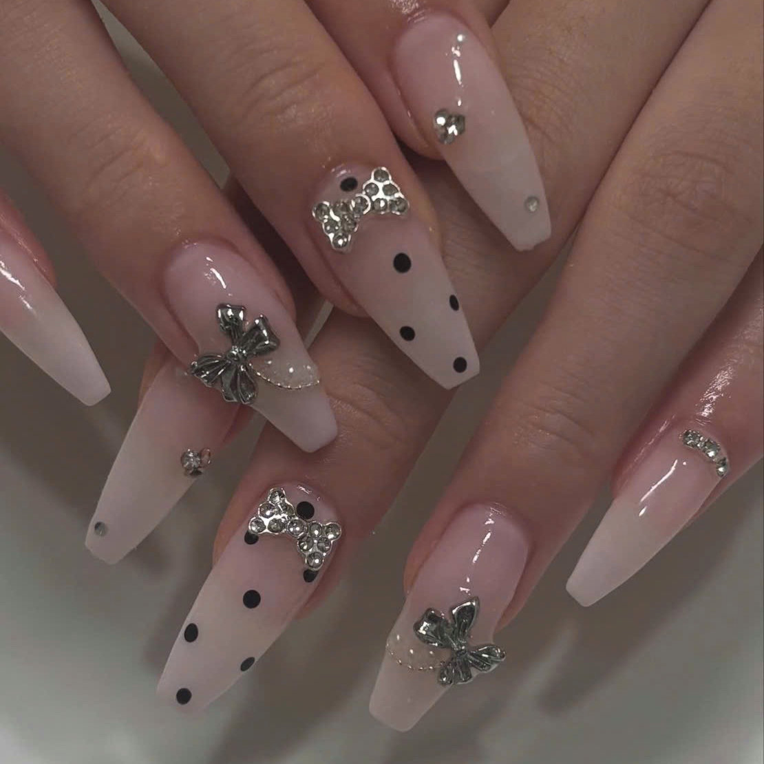 Lunas_Nails