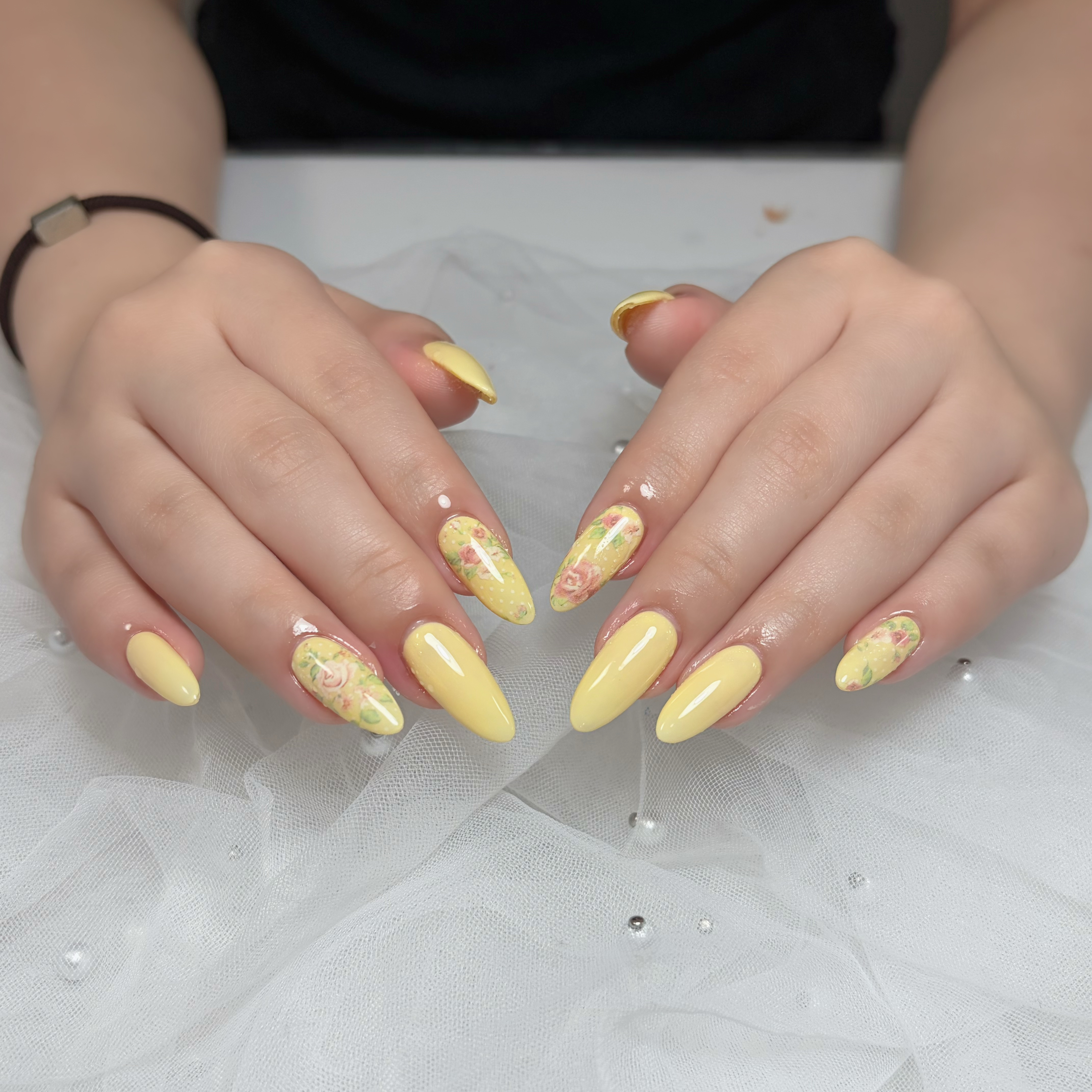 Huyn_Nail_