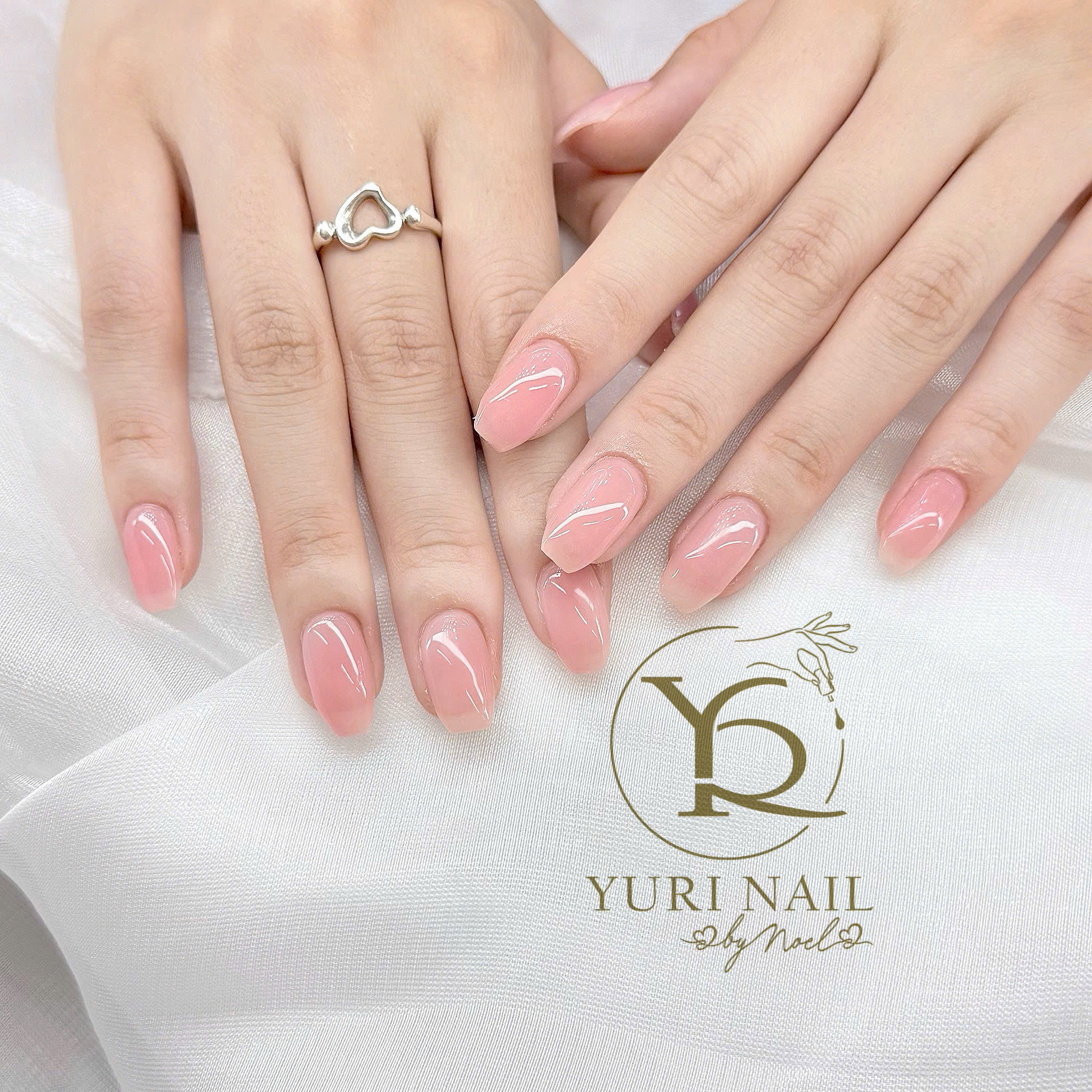 Yuri_nail_Anh