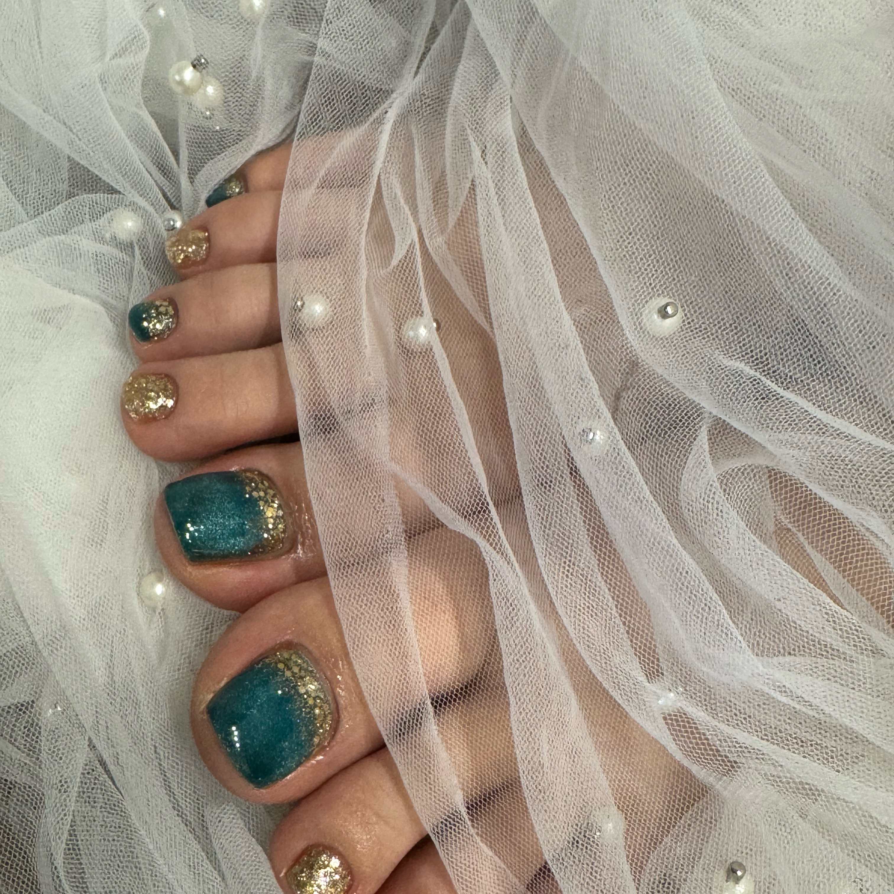me_nail_meg