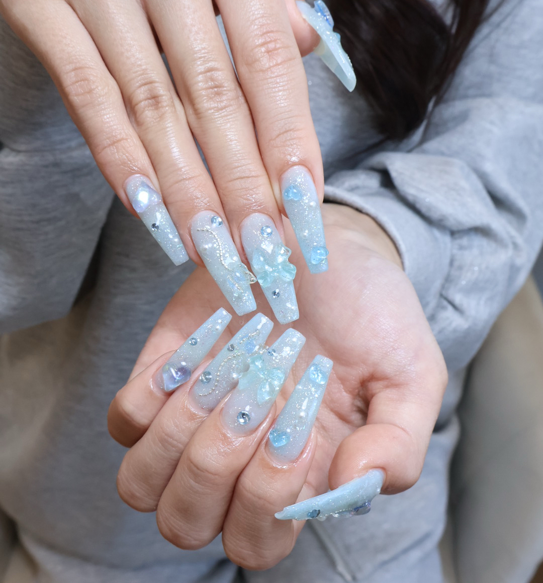 Risu_Nails