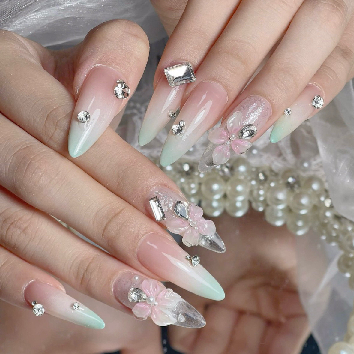 Julie_nail