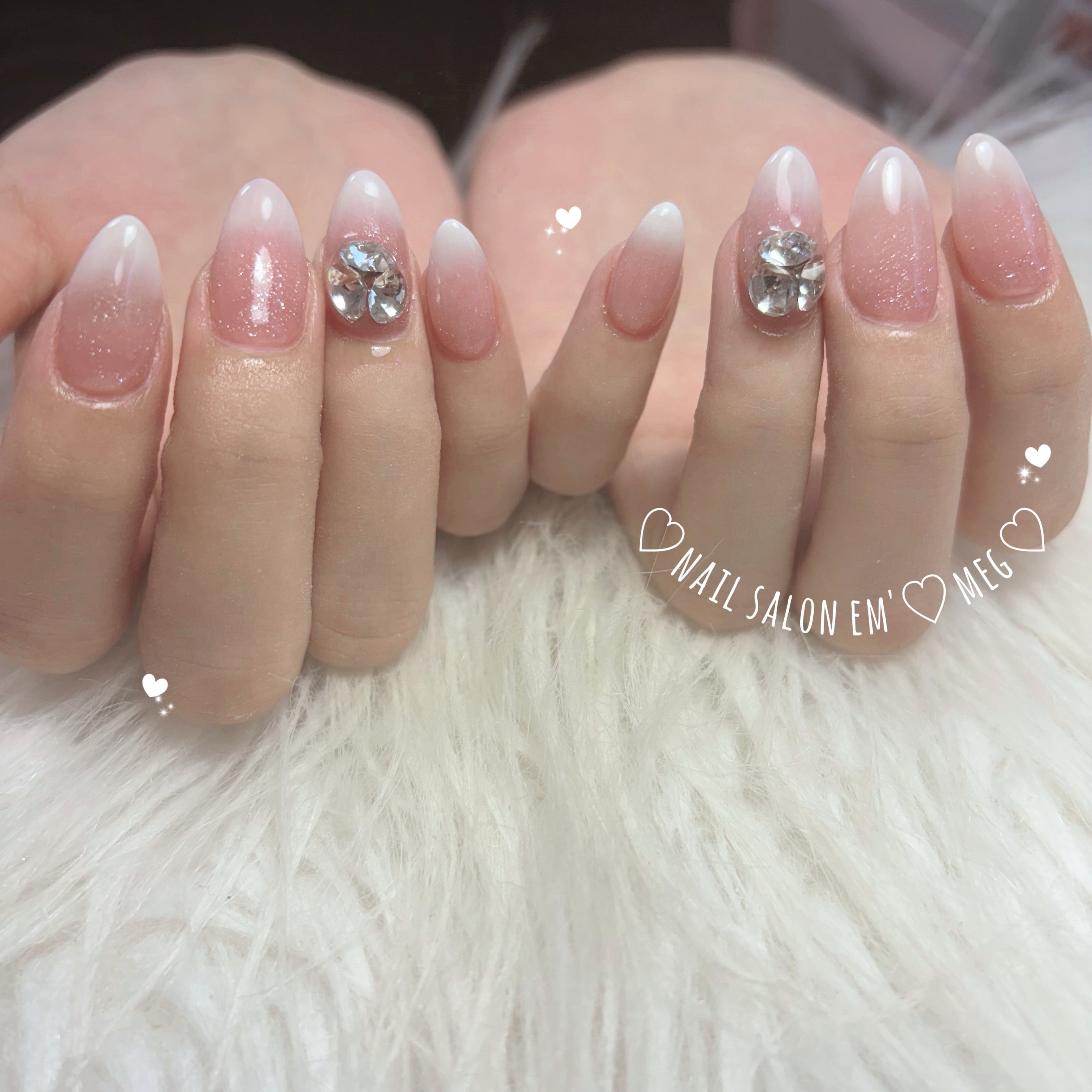 nailsalon_em.meg