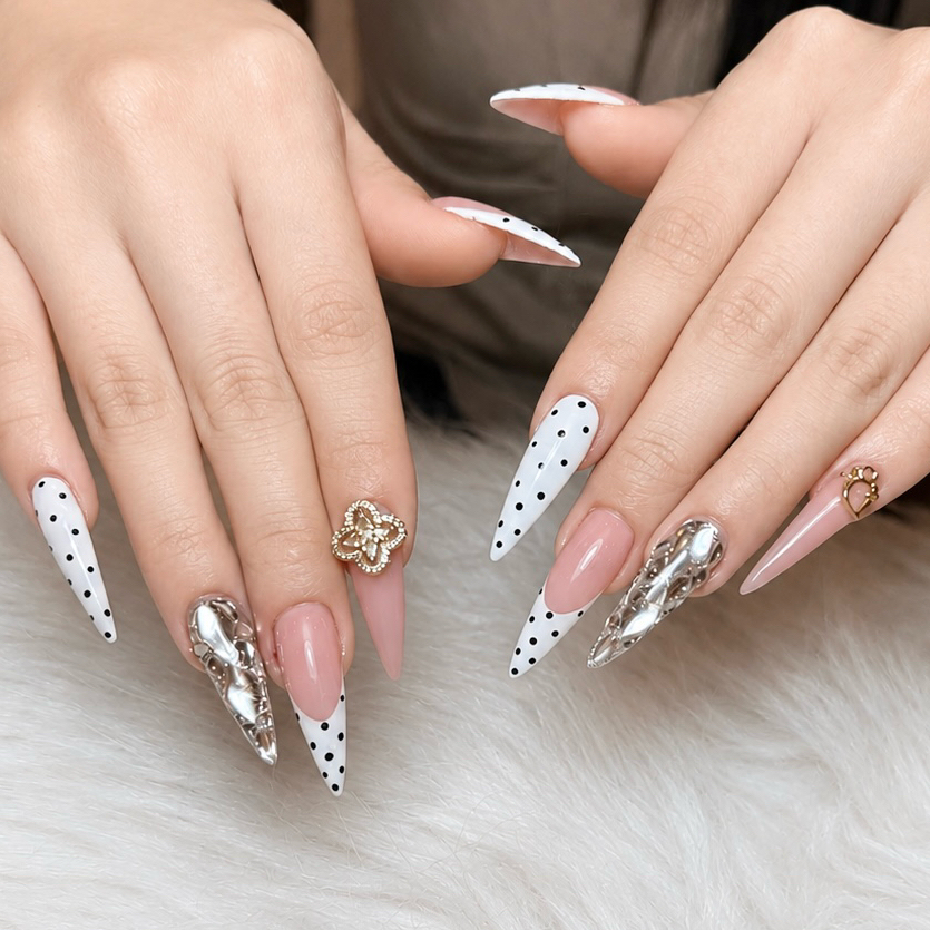 Queen_nailsalon