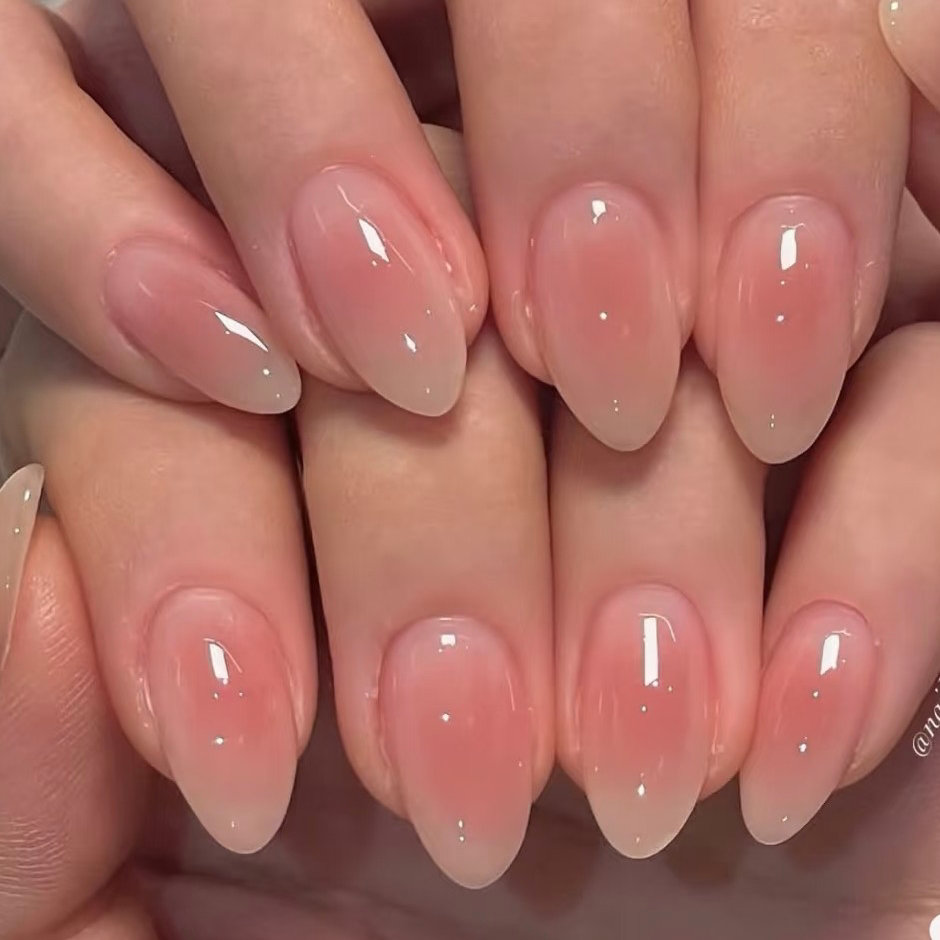 Nail_ayaa