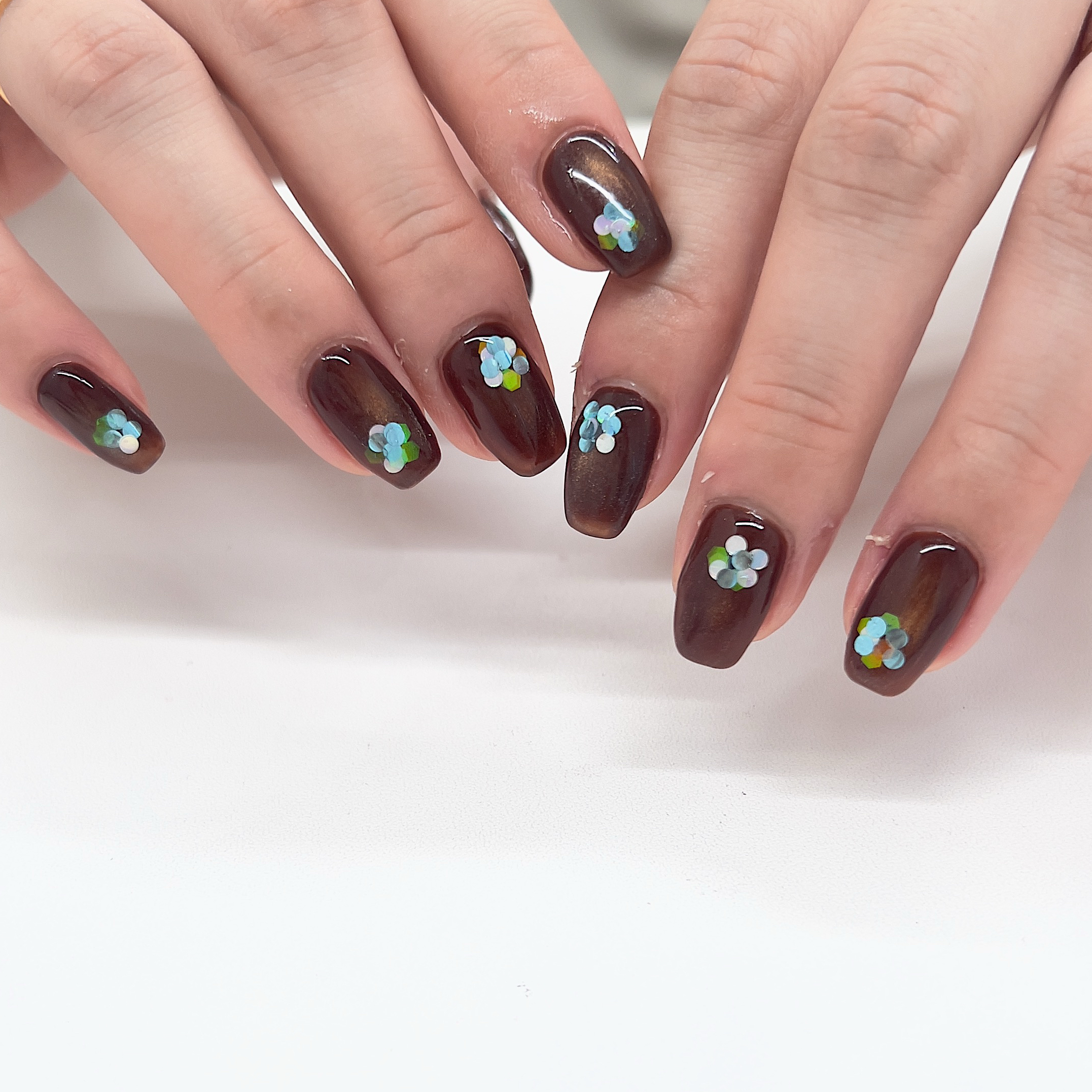 nail_gris
