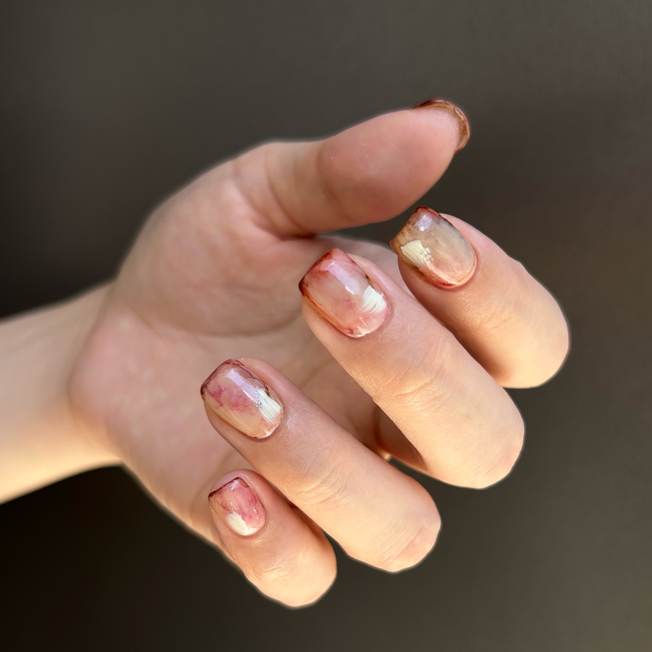 apua_ami.nail