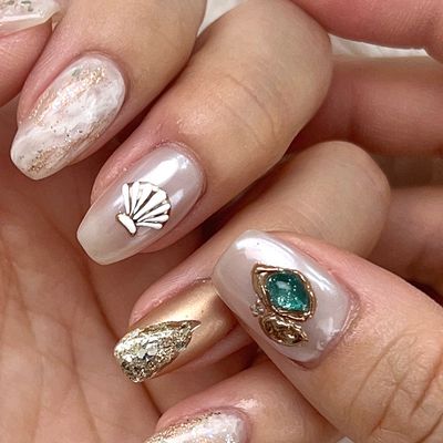 おすすめ❣️【ボアネイル・手書きアート】繊細デザイン