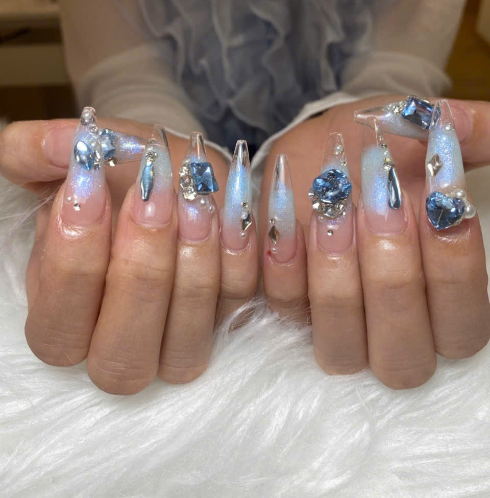 rei_nail1