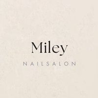 miley__nail