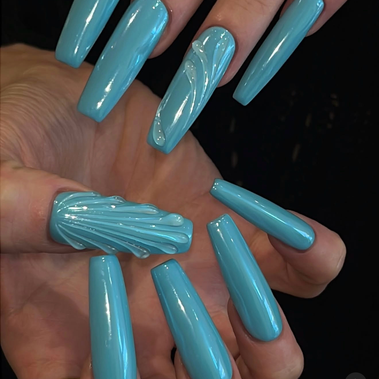 Hine_RibonNail