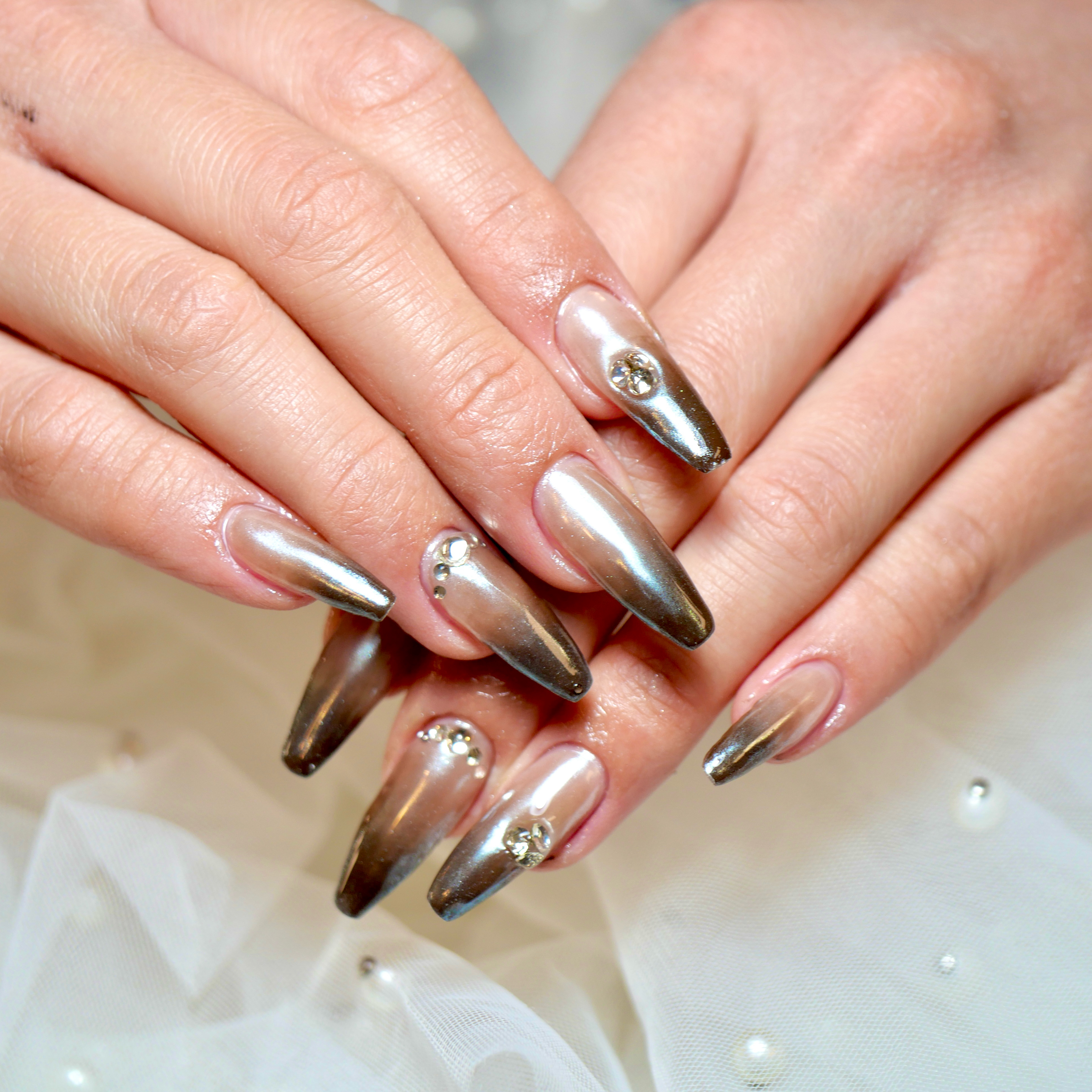 Y_nail...
