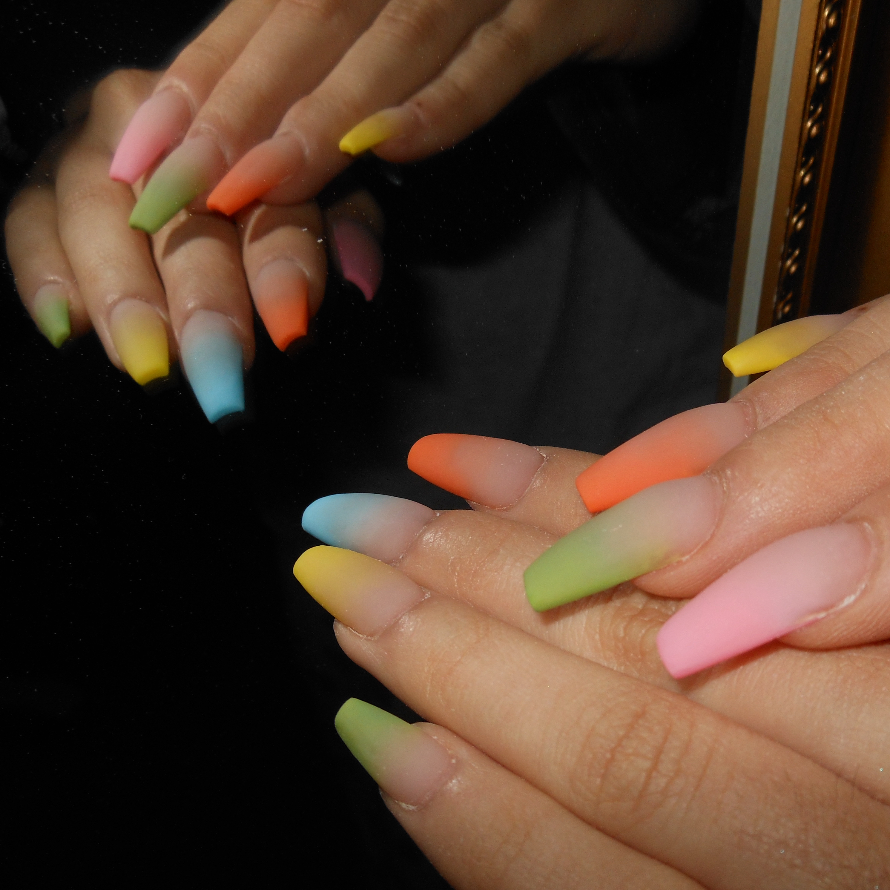_.ttnails._