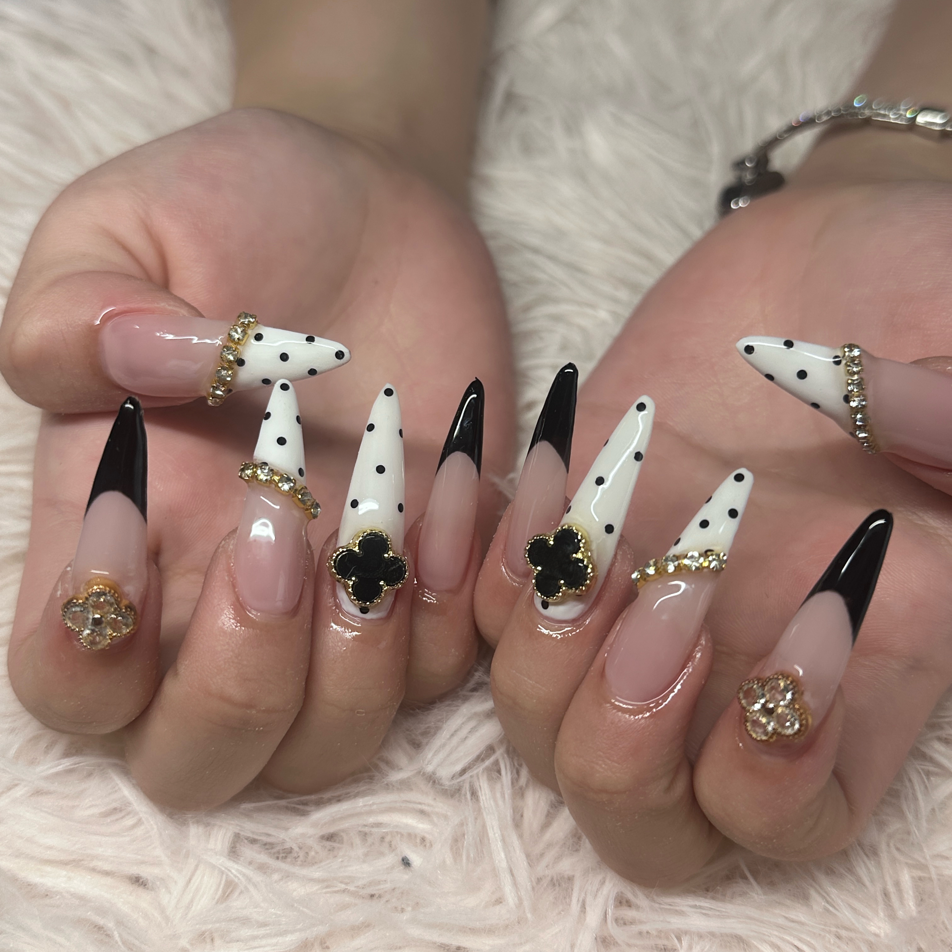 llainail